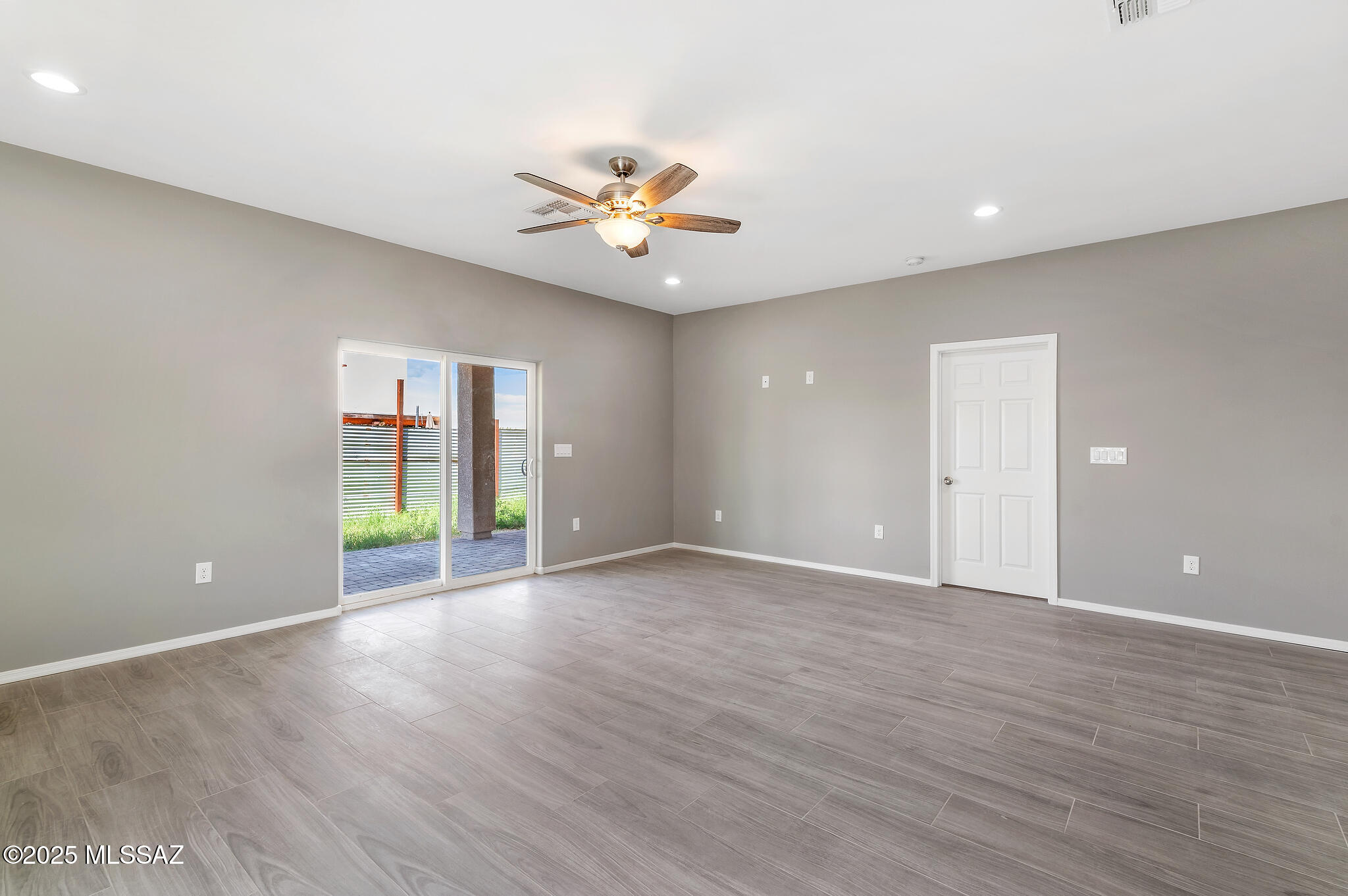 1027 W Speedway Boulevard