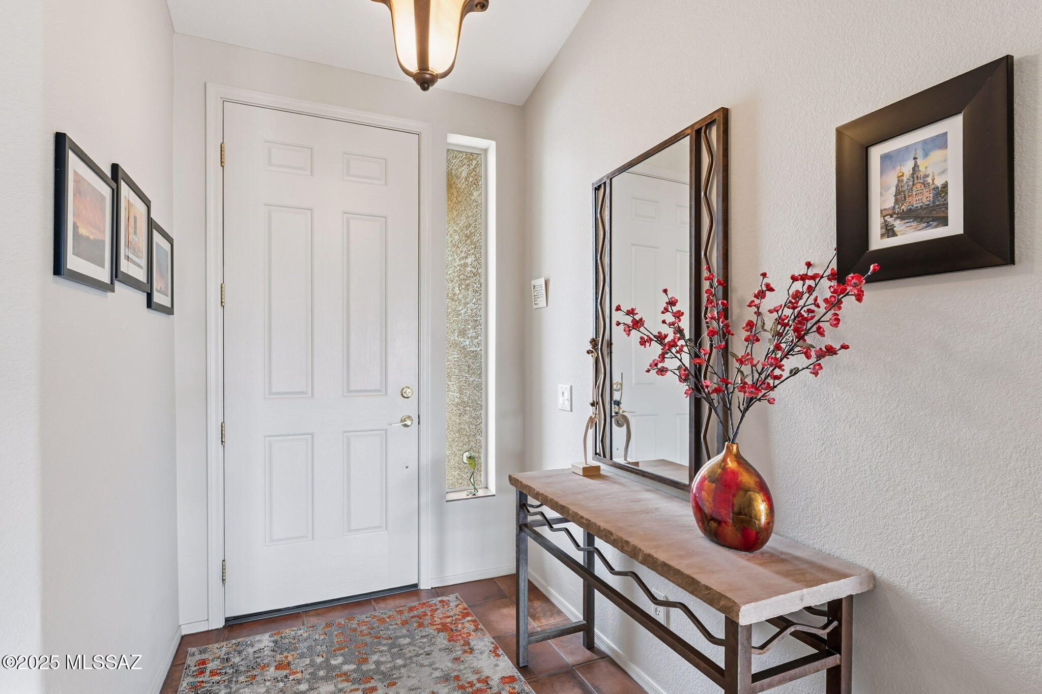 1821 E Redstart Road