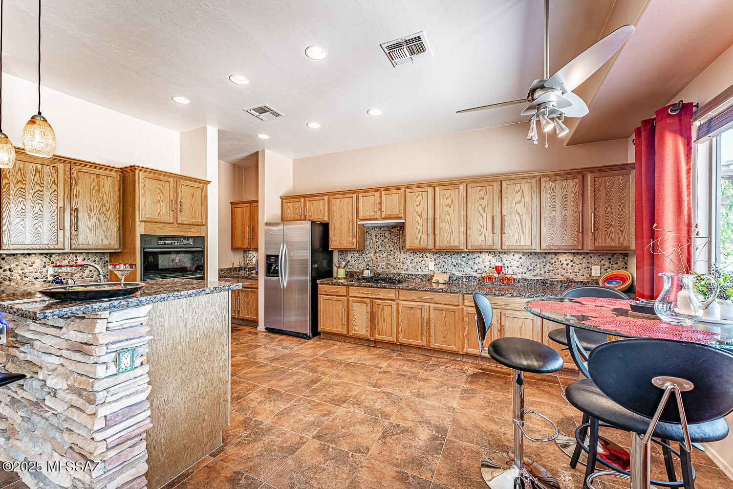 2048 W Cactus Run Drive