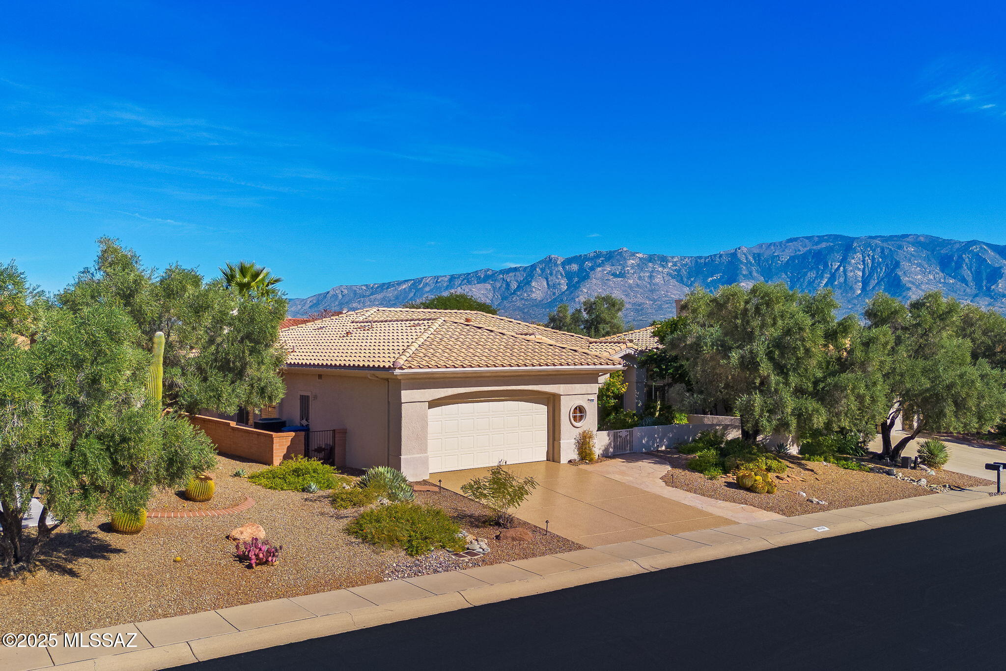 14686 N Lost Arrow Drive