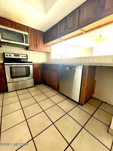 922 N Chrysler Drive 1