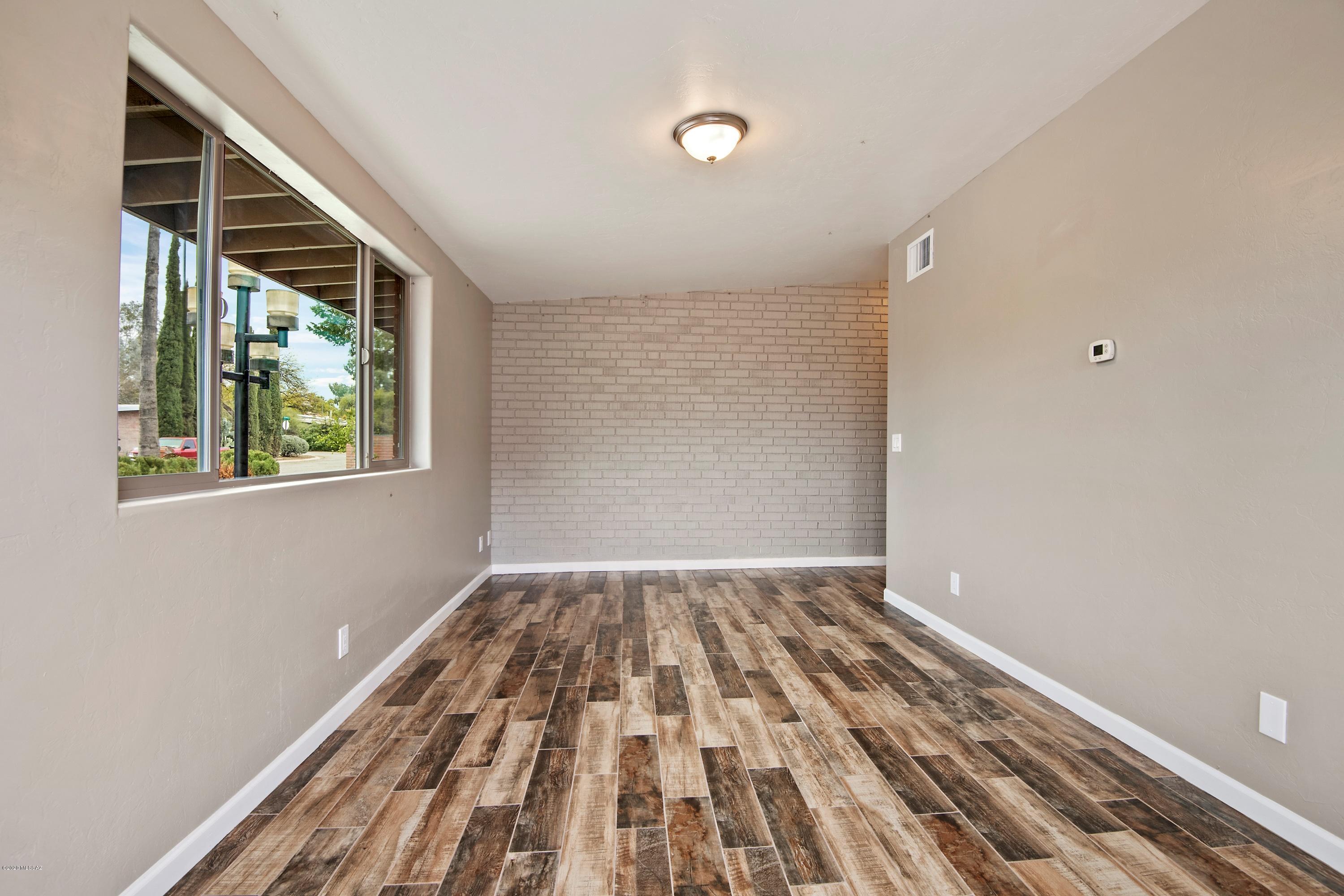 Thunderbird Heights - Residential