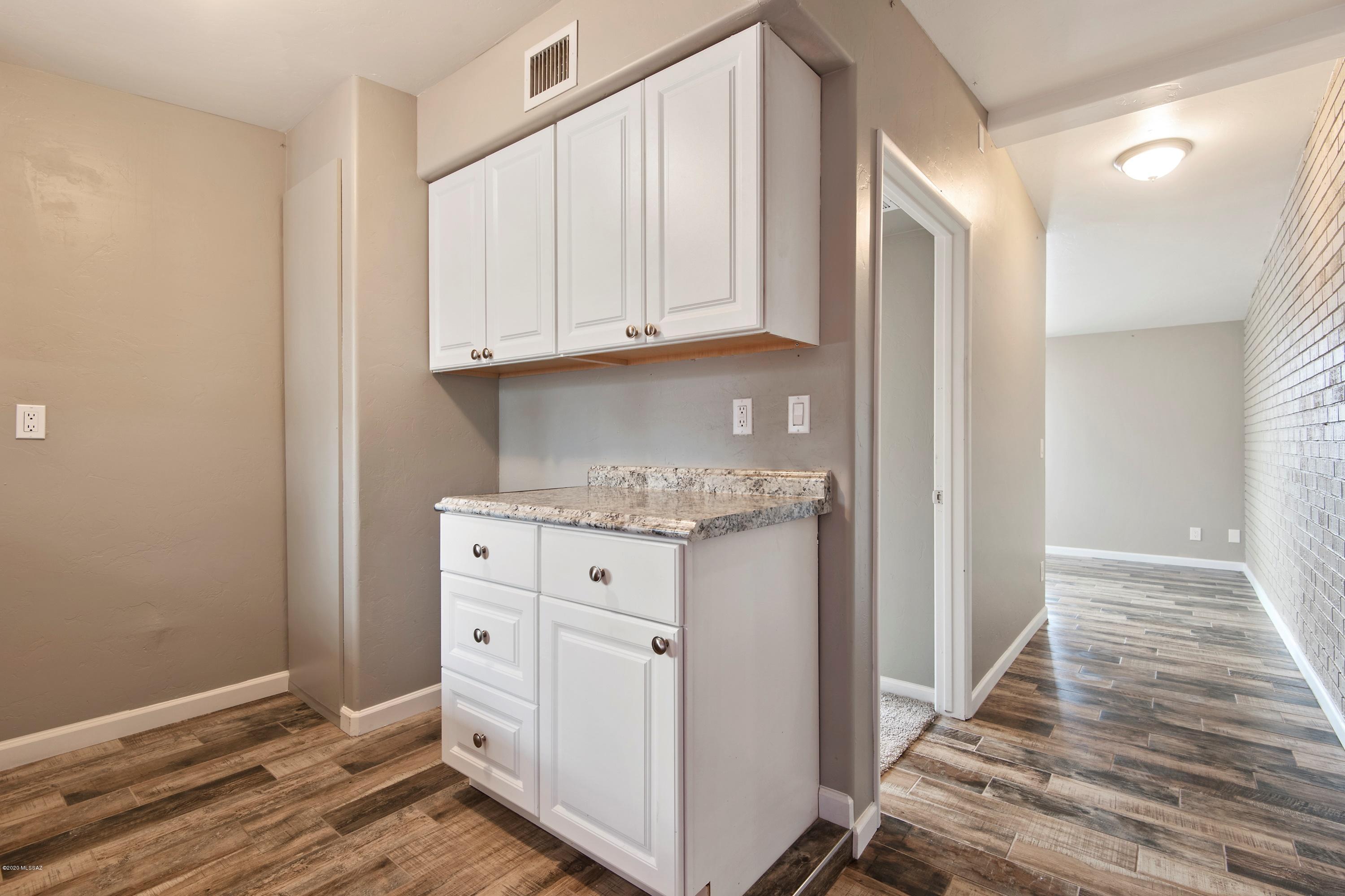 Thunderbird Heights - Residential