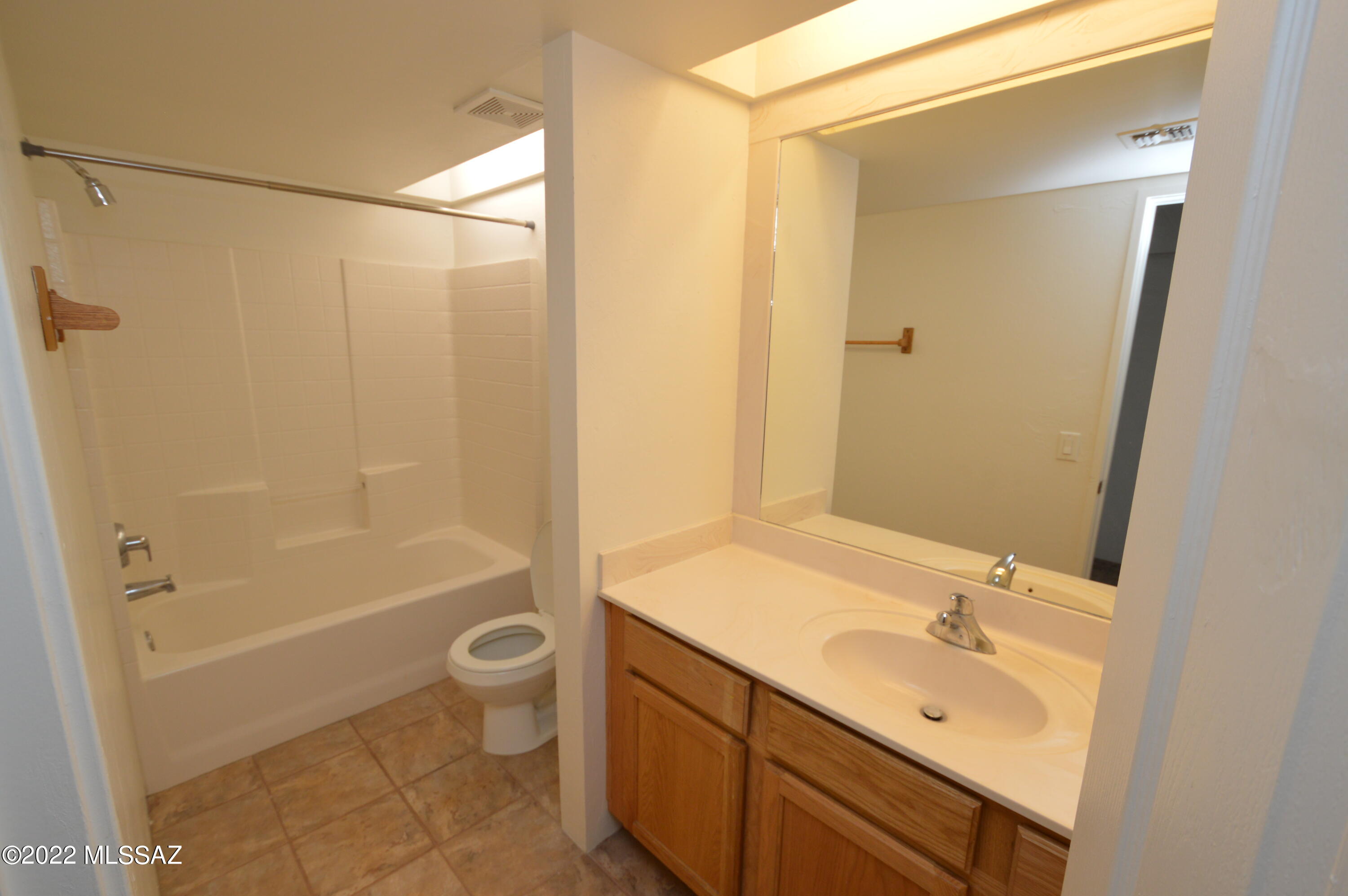 Country Club At The River (1-32) - Residential Lease