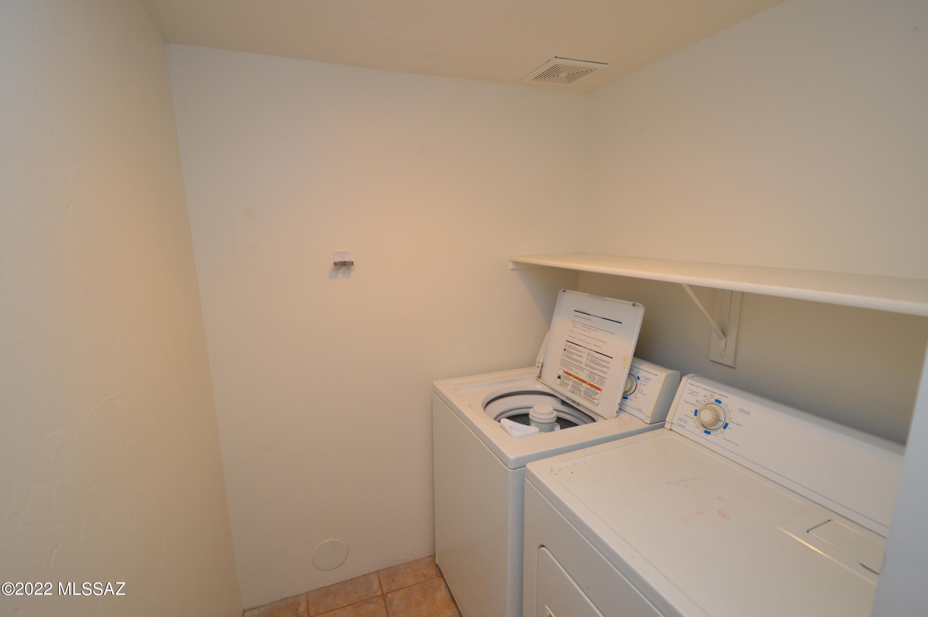 Country Club At The River (1-32) - Residential Lease