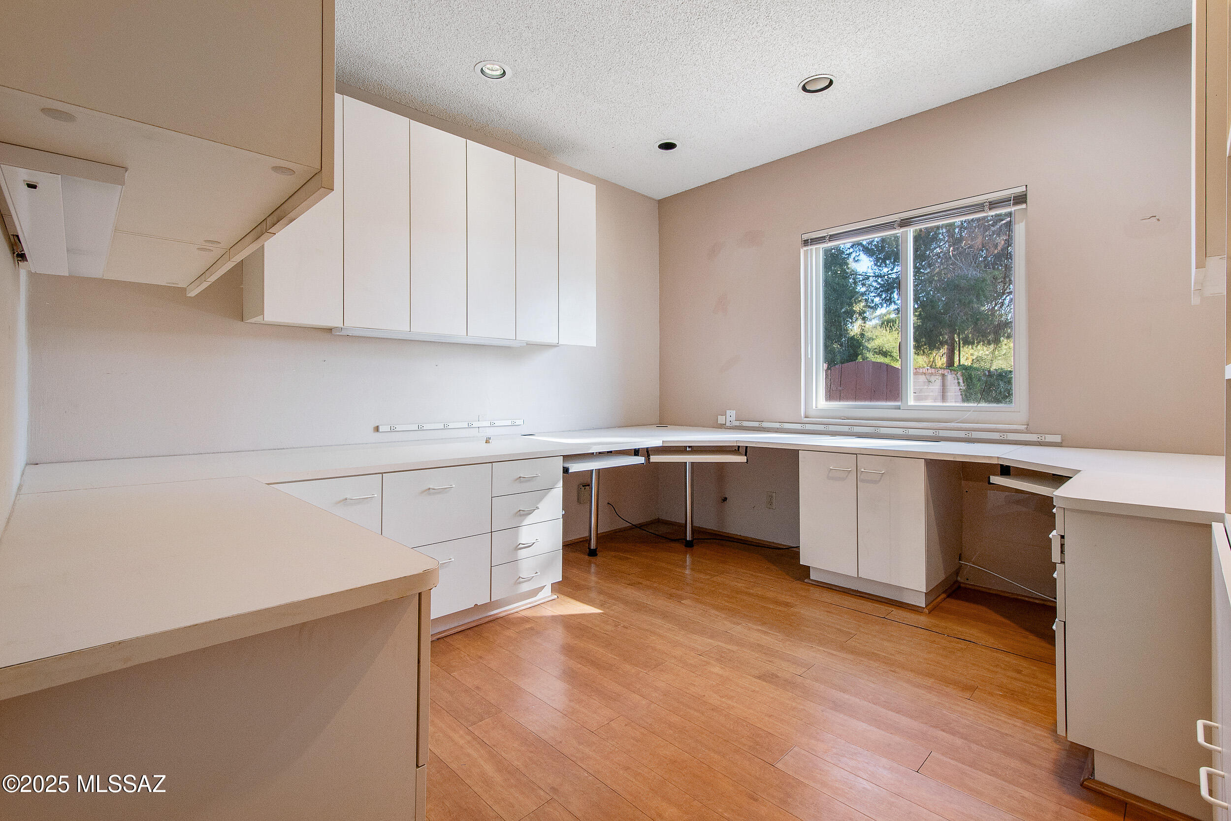 Country Club Estates NO. 3 (1-25) - Residential