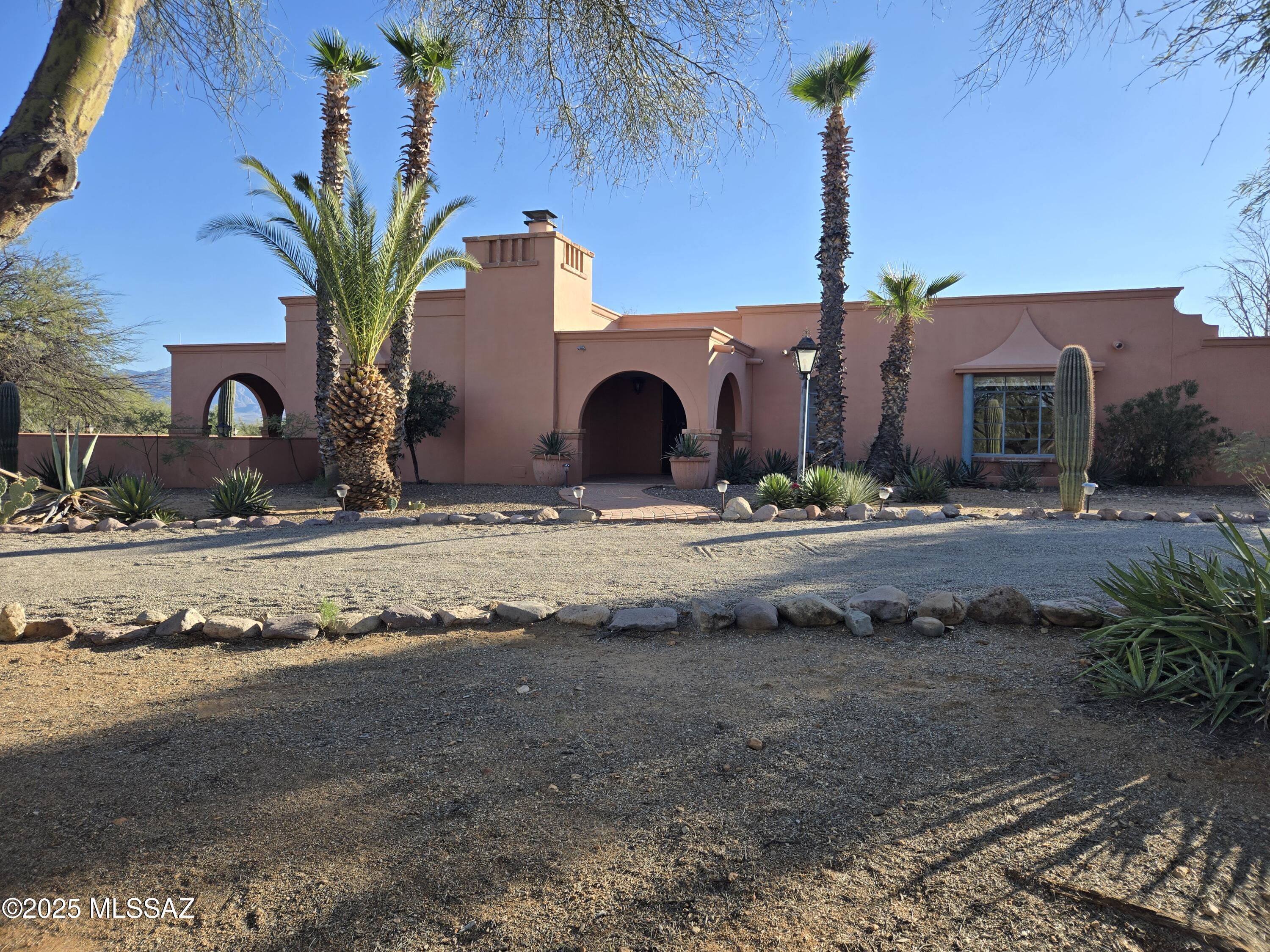 1593 S La Canada Drive