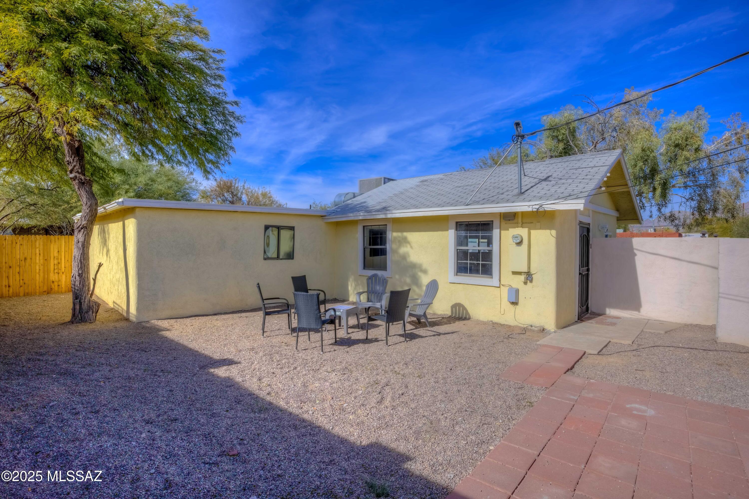 2841 N Richey Boulevard