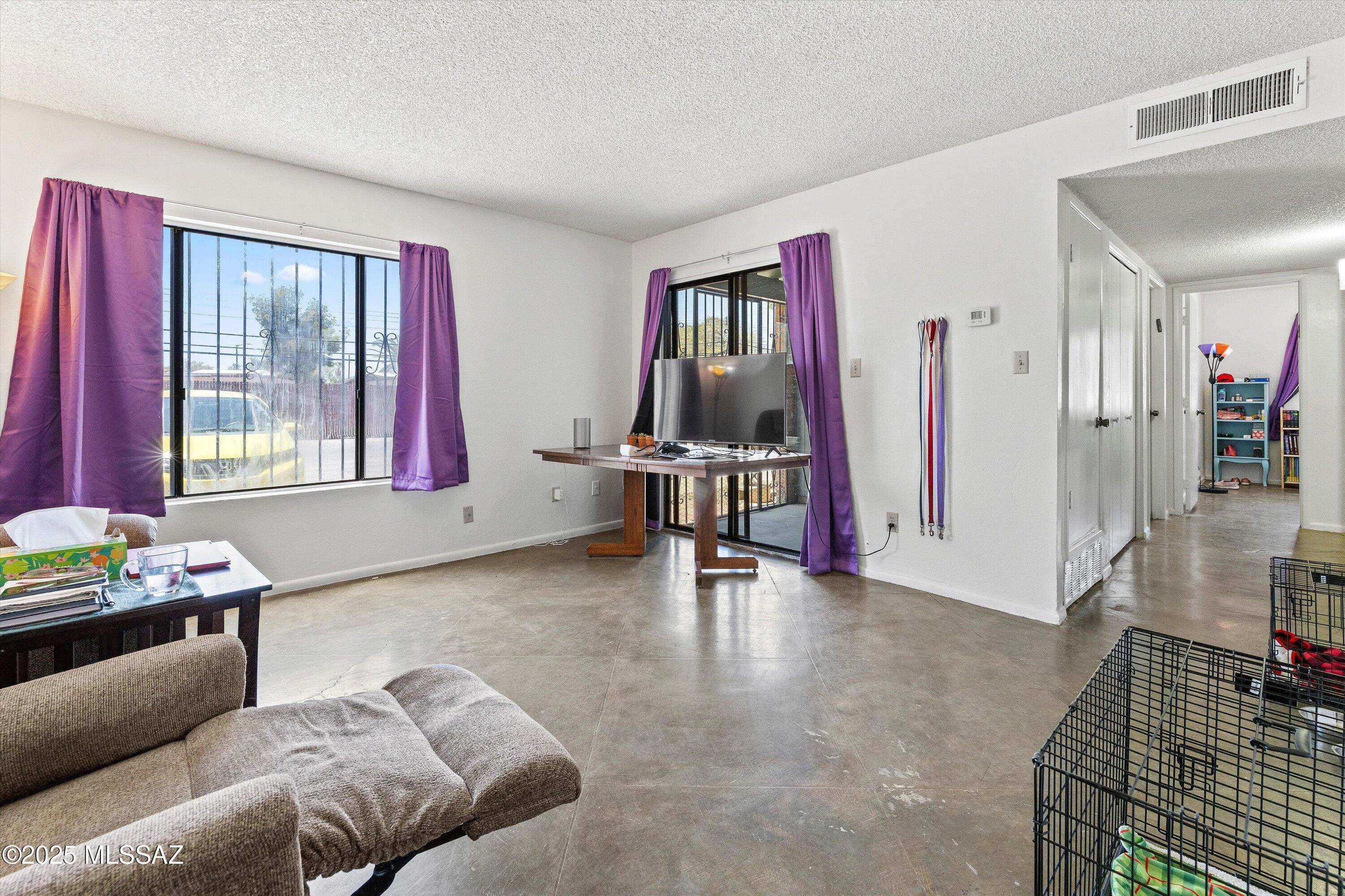1530 S Columbus Boulevard # 3