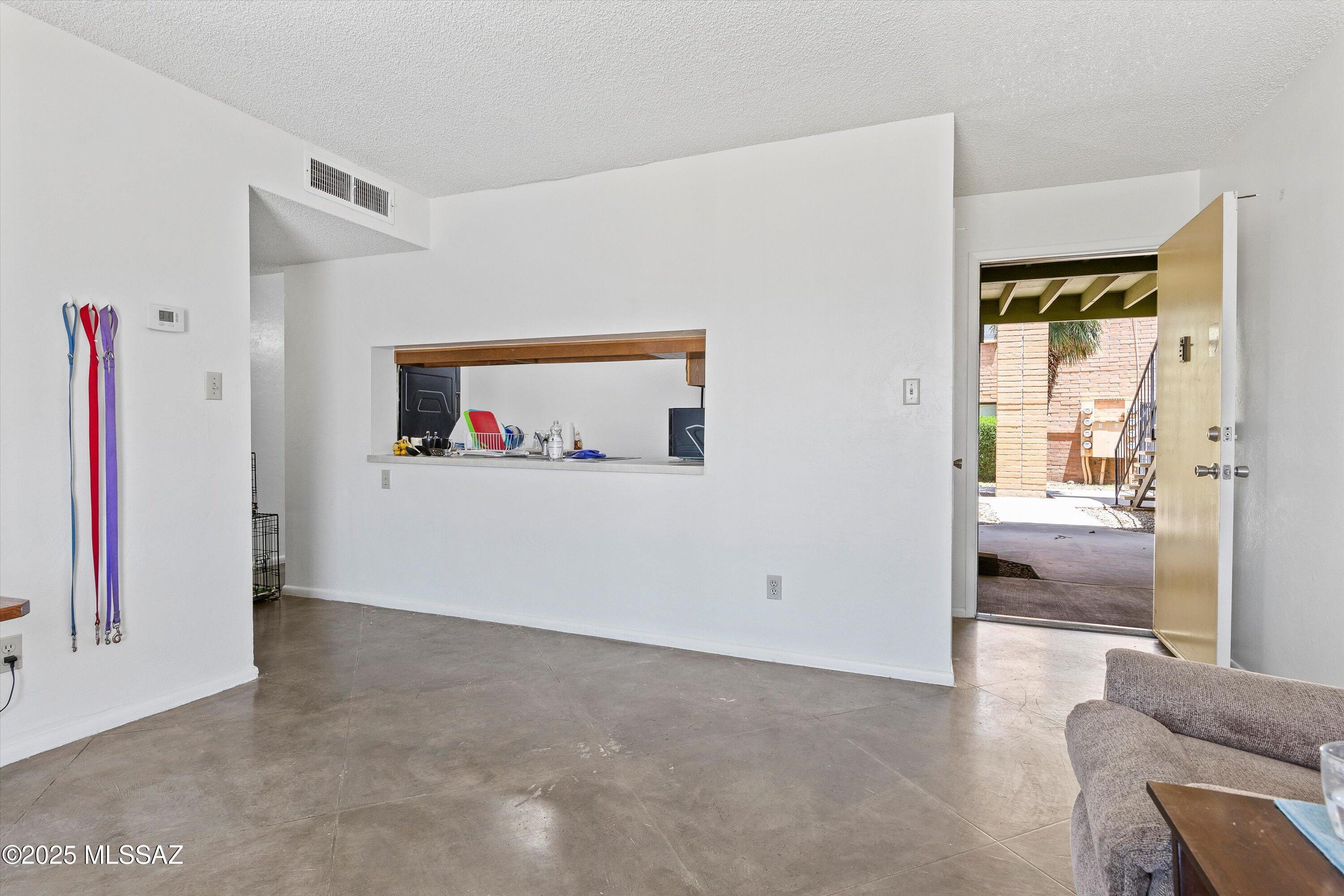 1530 S Columbus Boulevard # 3