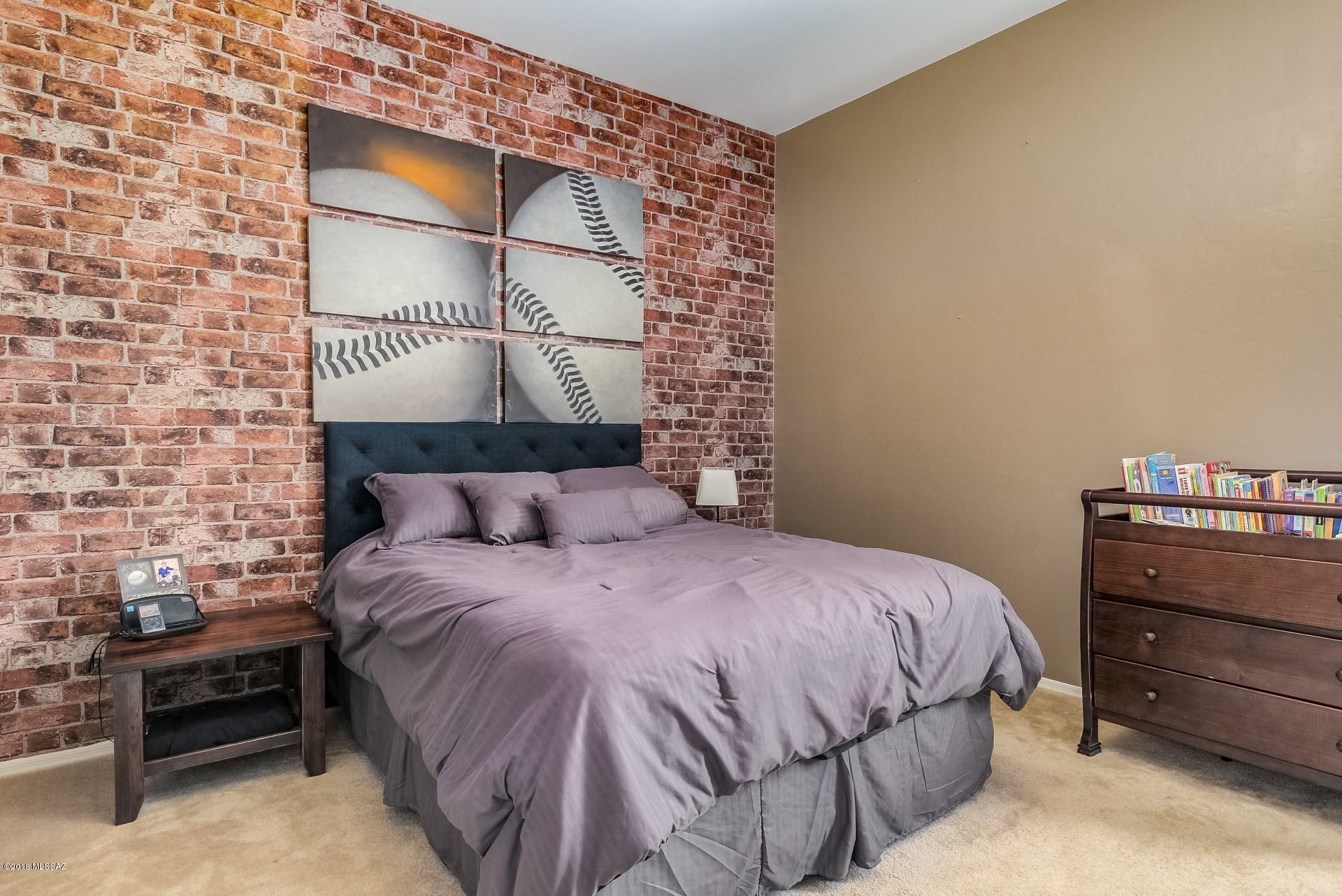 Silverbell West R-10 SQ20140800103 - Residential