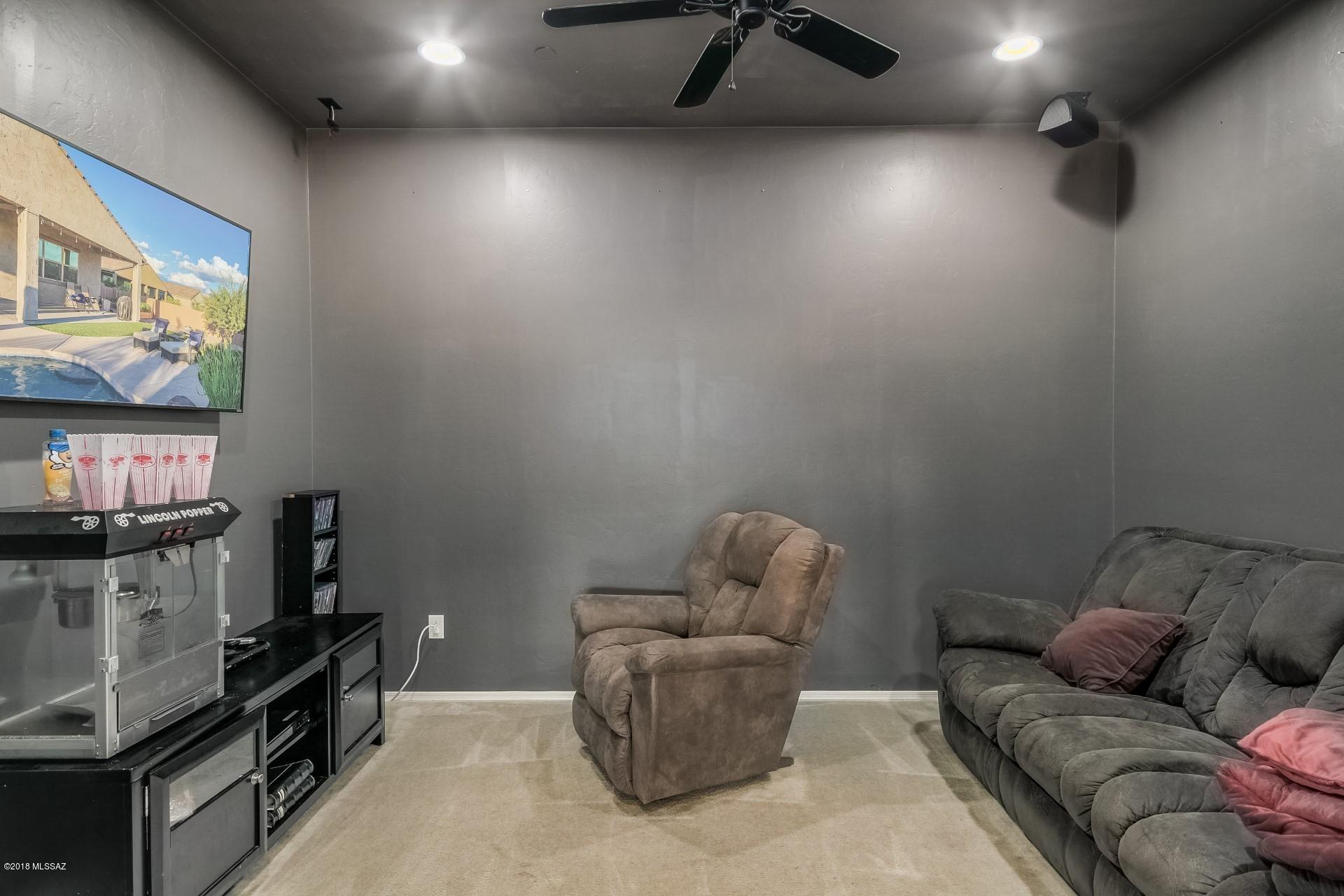 Silverbell West R-10 SQ20140800103 - Residential