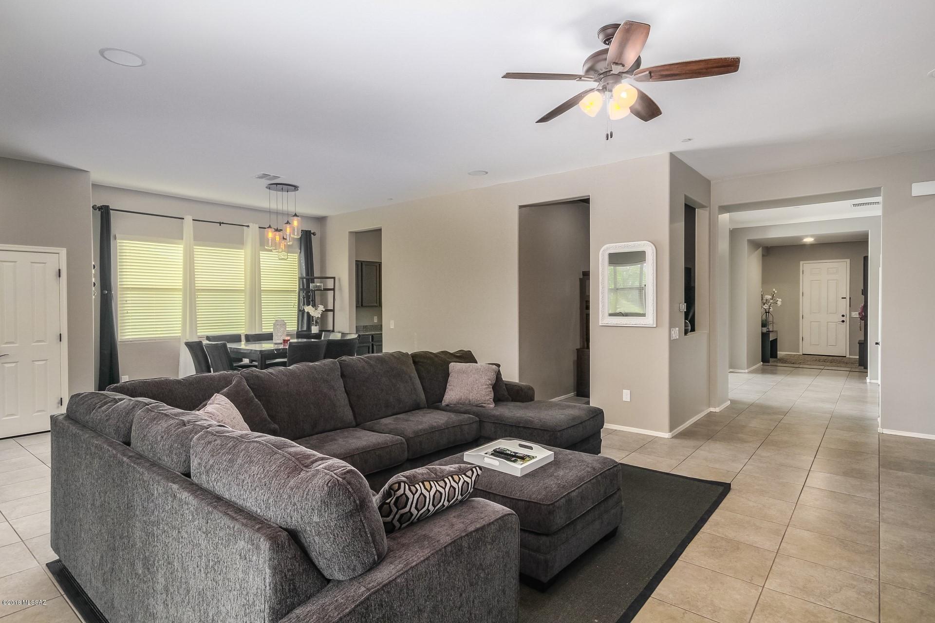 Silverbell West R-10 SQ20140800103 - Residential