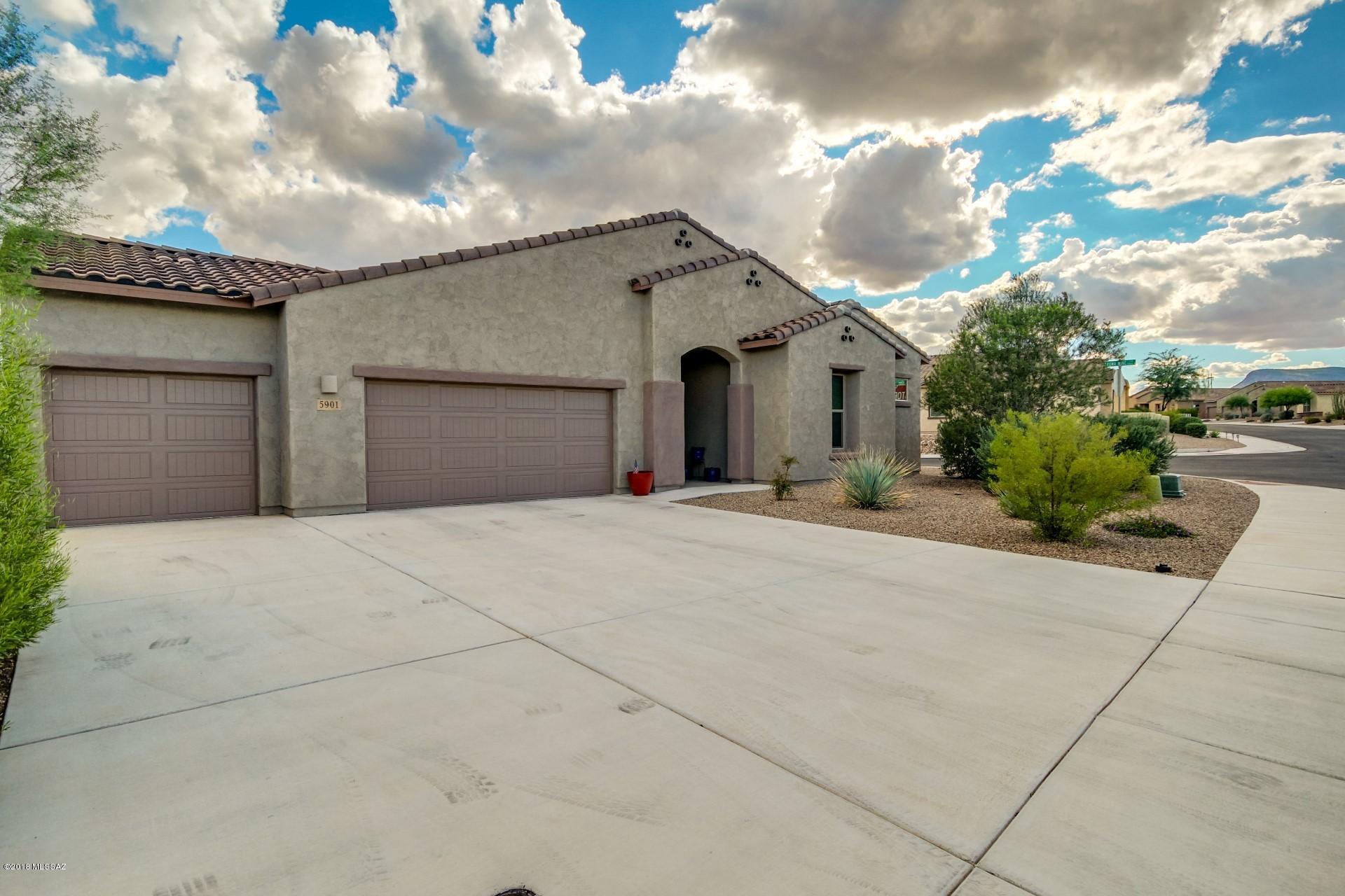 Silverbell West R-10 SQ20140800103 - Residential