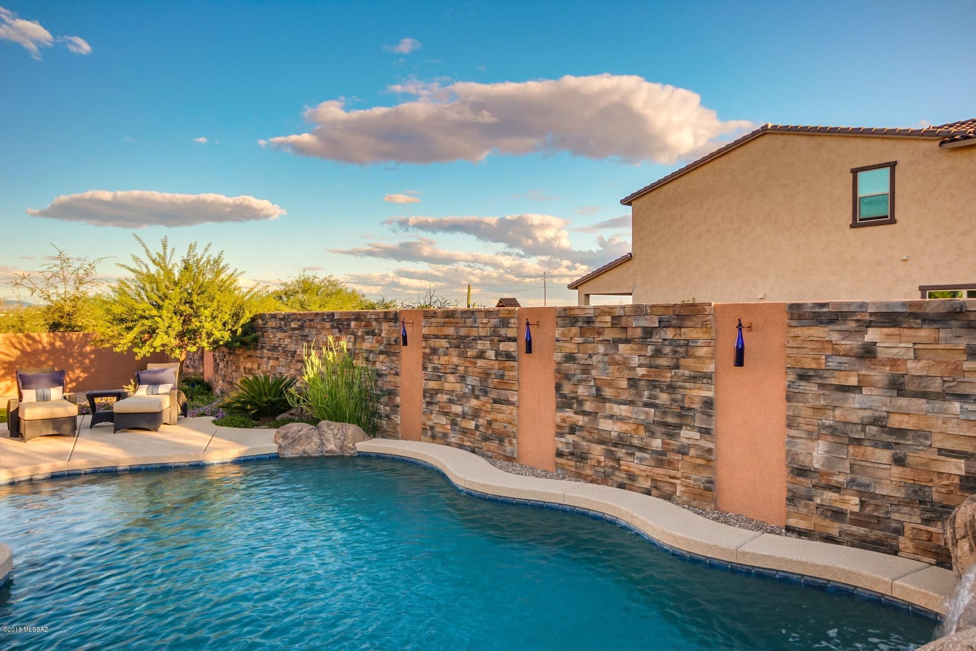 Silverbell West R-10 SQ20140800103 - Residential