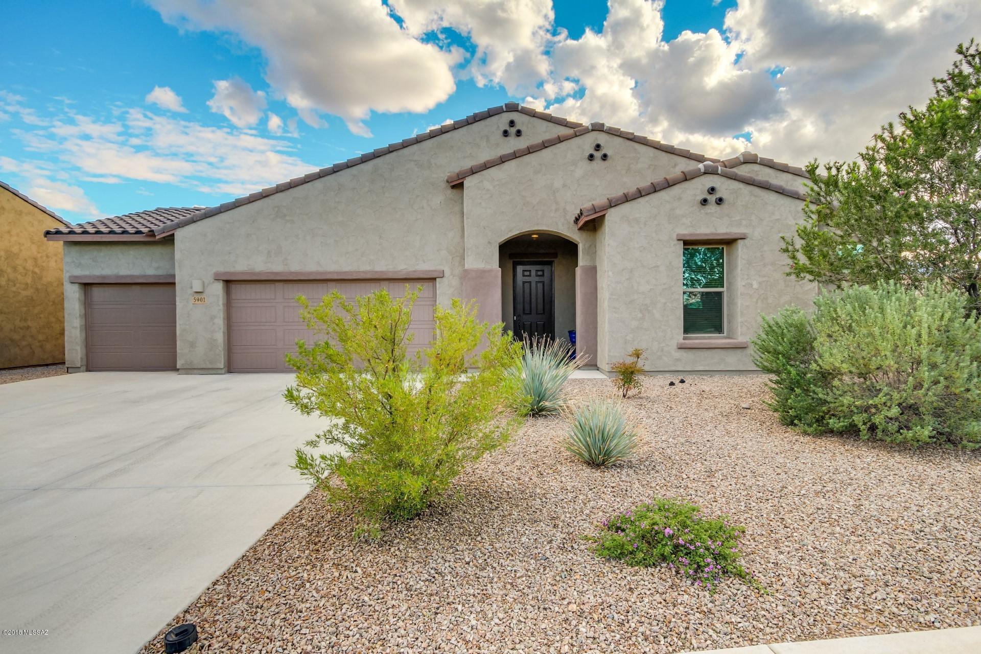 Silverbell West R-10 SQ20140800103 - Residential