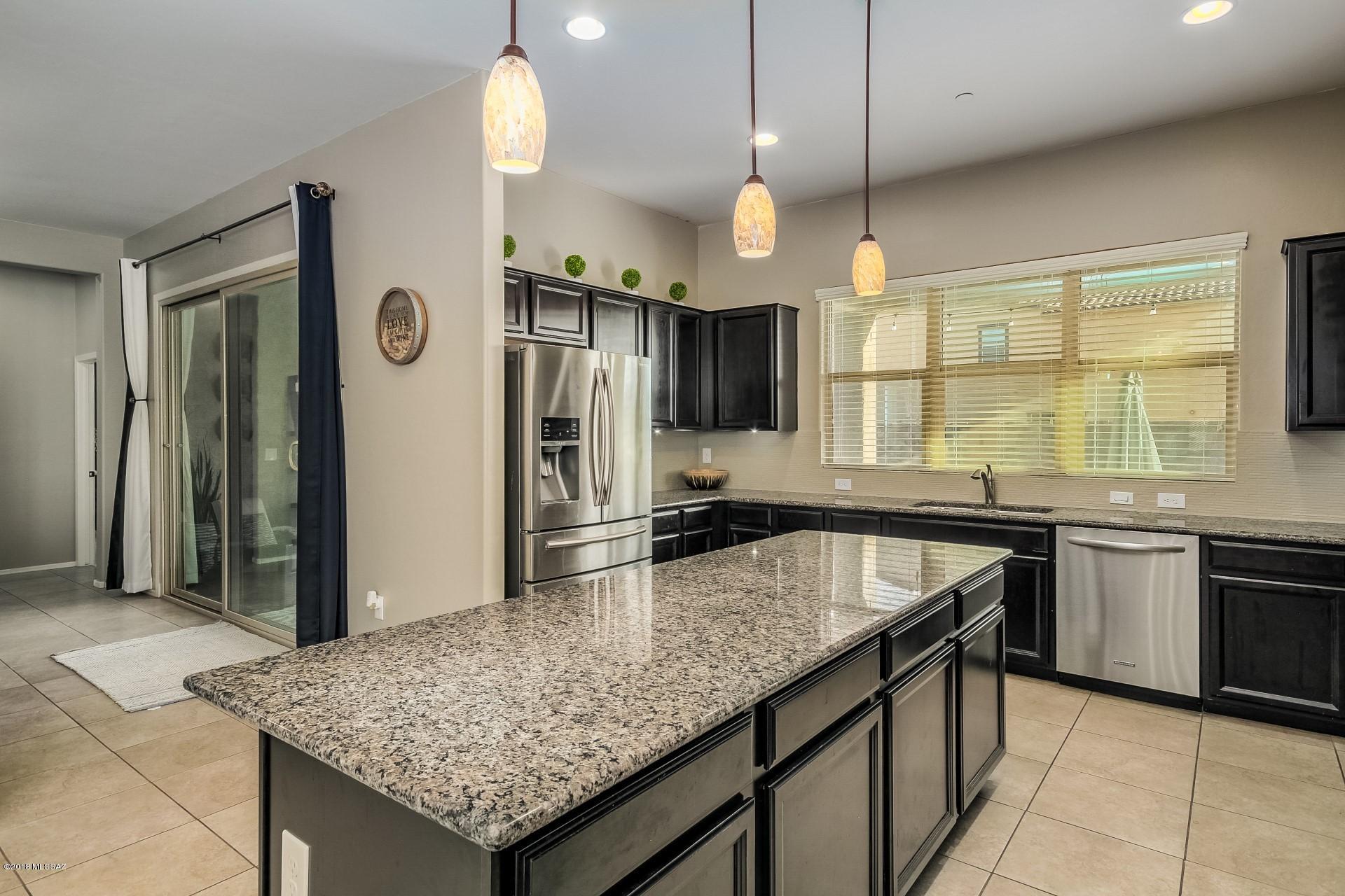 Silverbell West R-10 SQ20140800103 - Residential