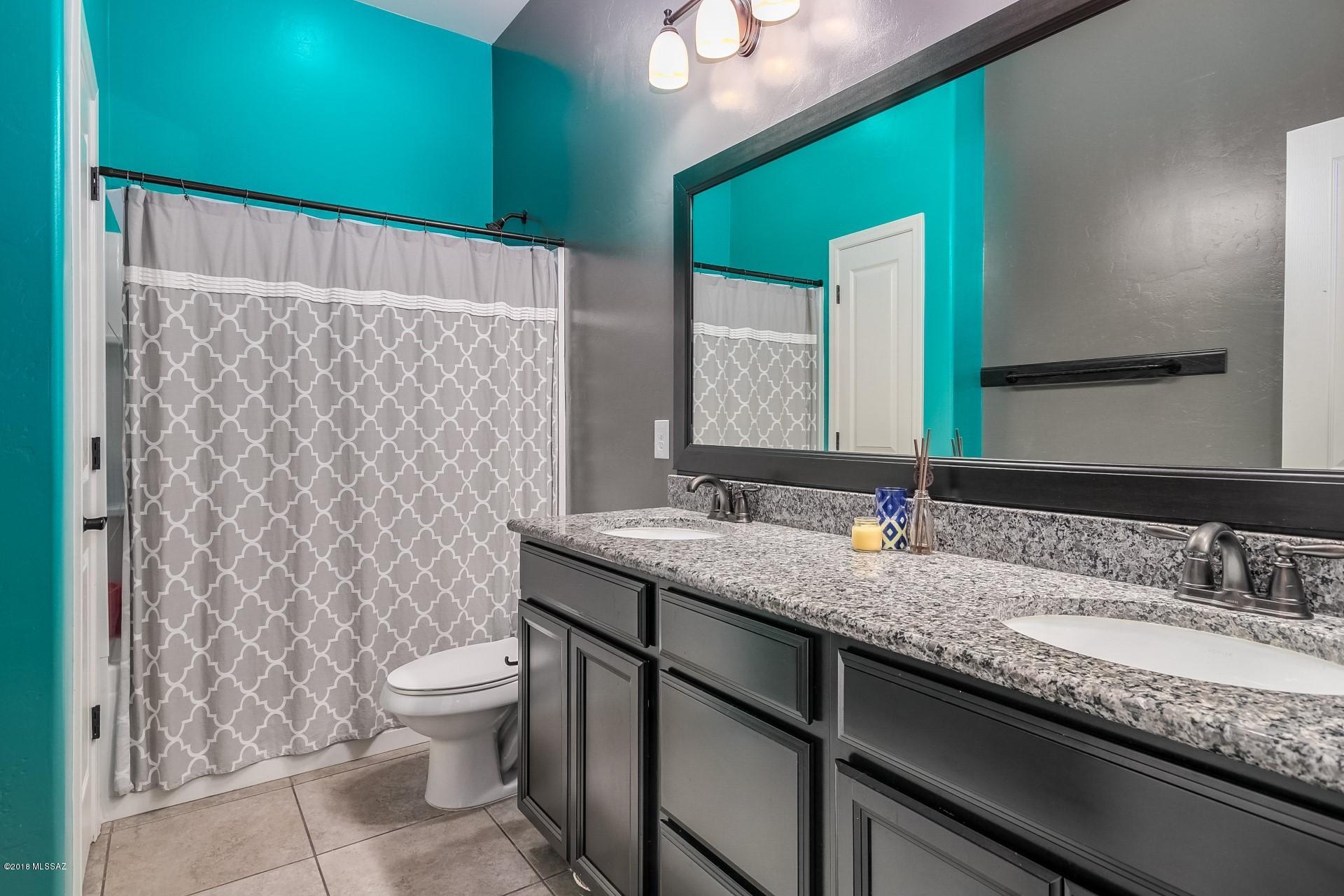 Silverbell West R-10 SQ20140800103 - Residential