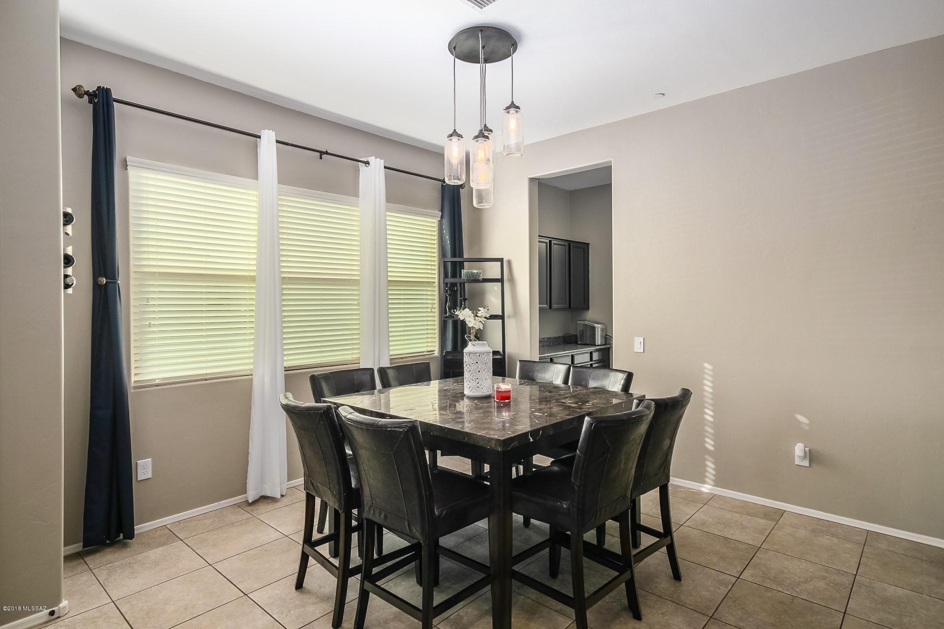 Silverbell West R-10 SQ20140800103 - Residential