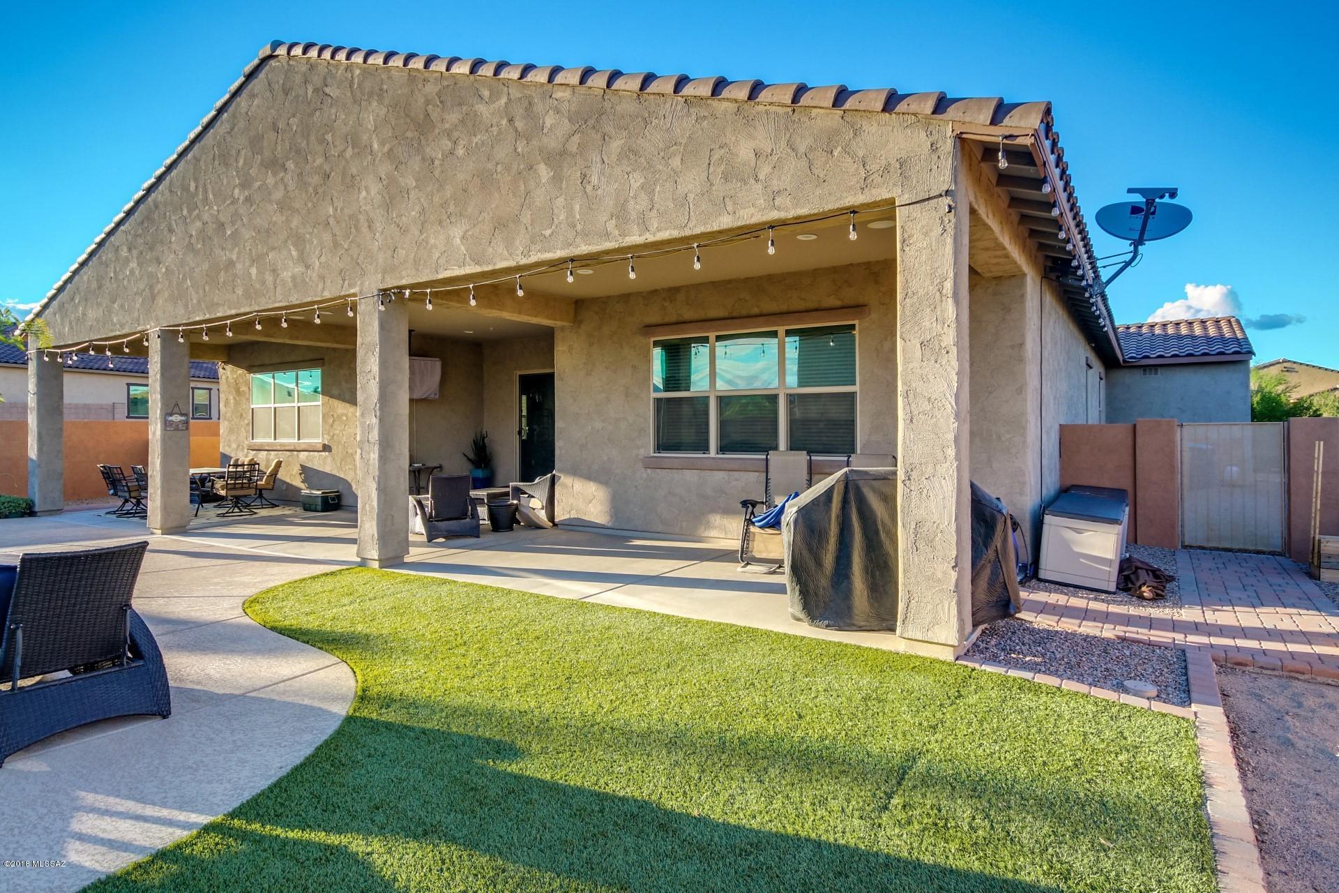 Silverbell West R-10 SQ20140800103 - Residential