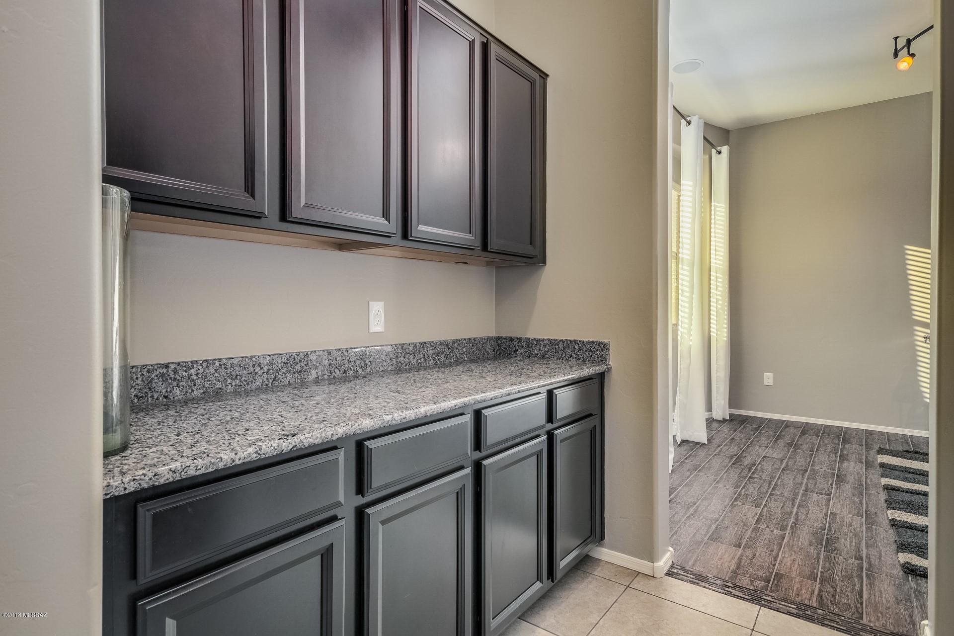 Silverbell West R-10 SQ20140800103 - Residential