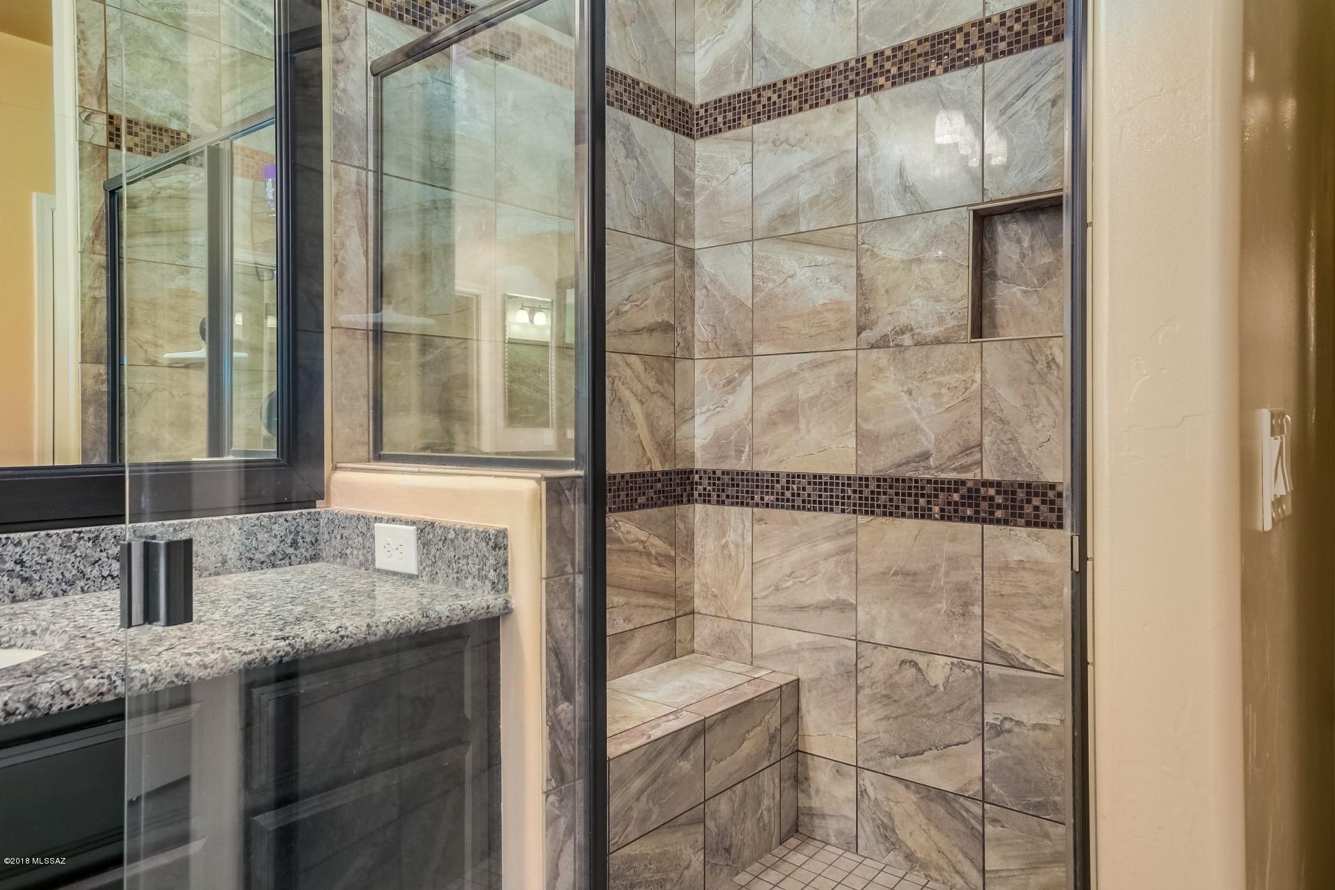 Silverbell West R-10 SQ20140800103 - Residential