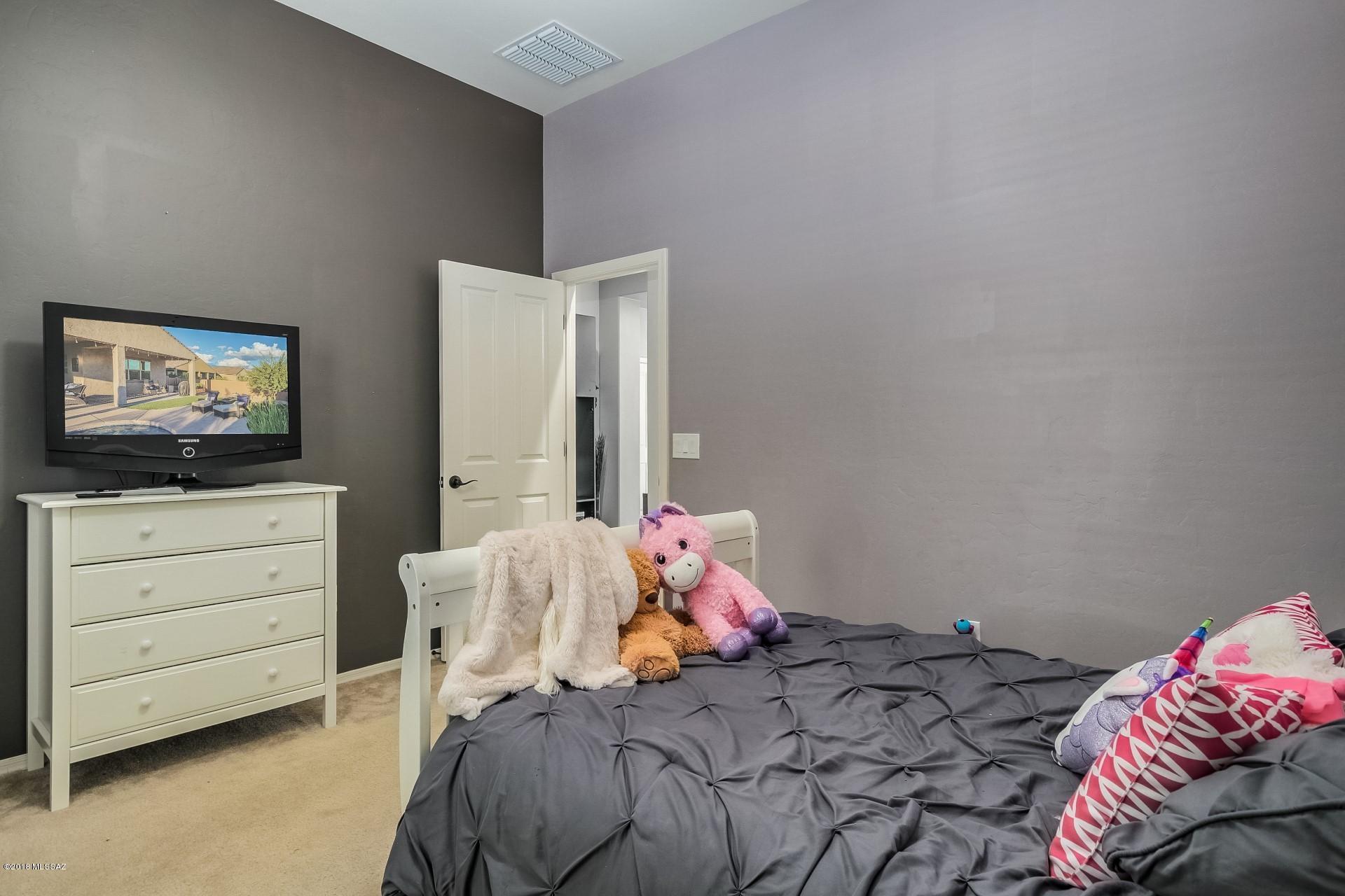 Silverbell West R-10 SQ20140800103 - Residential