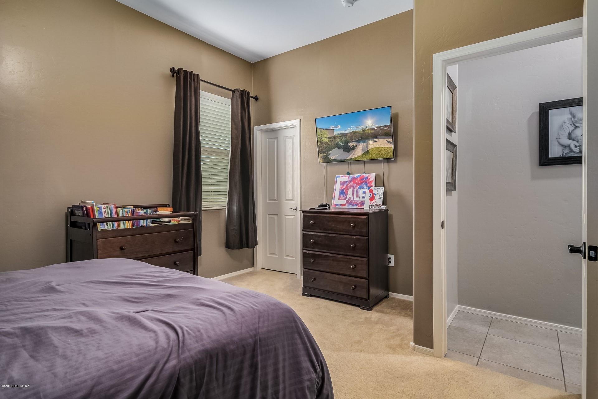 Silverbell West R-10 SQ20140800103 - Residential