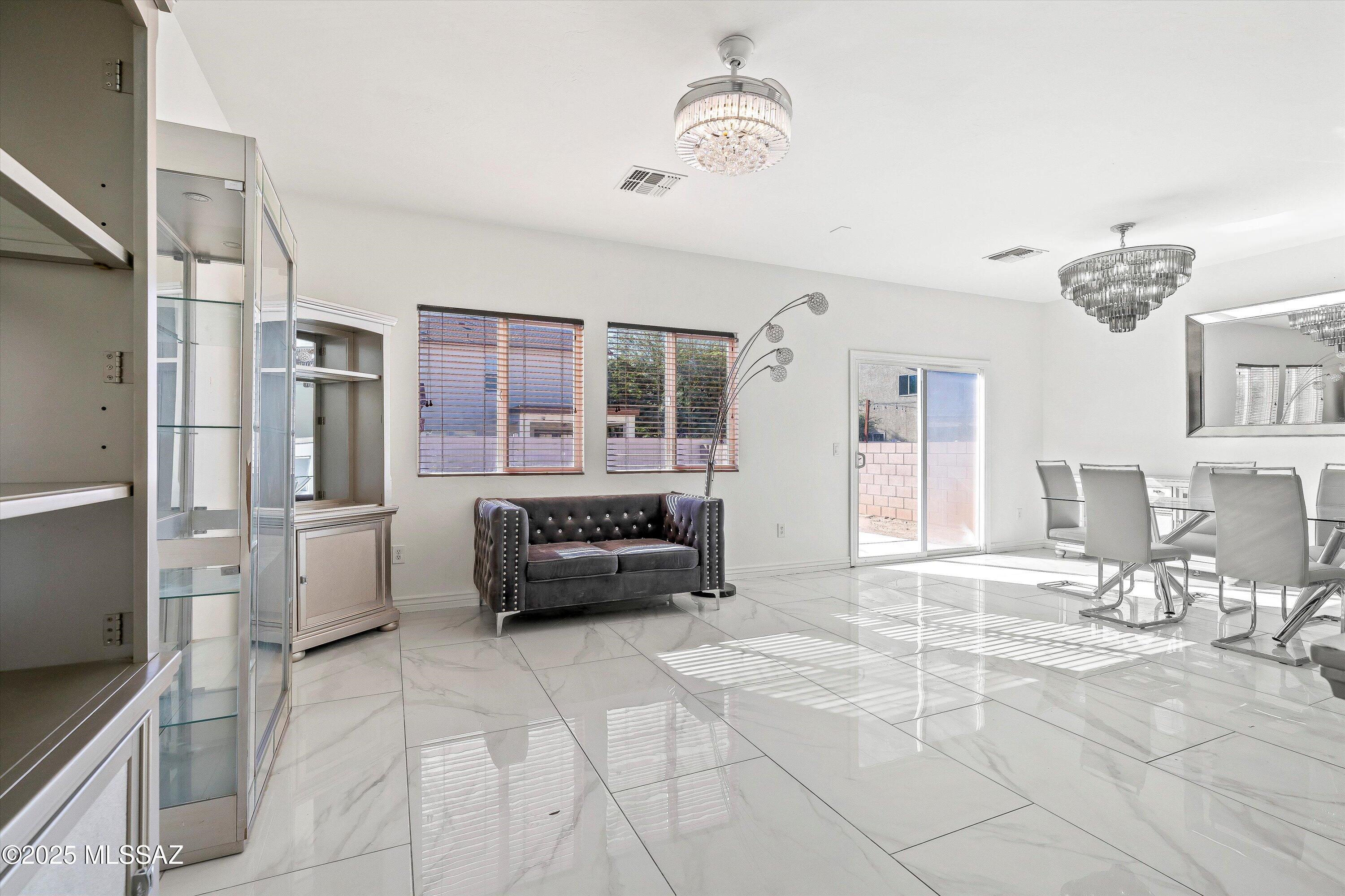 8367 W Kittiwake Lane