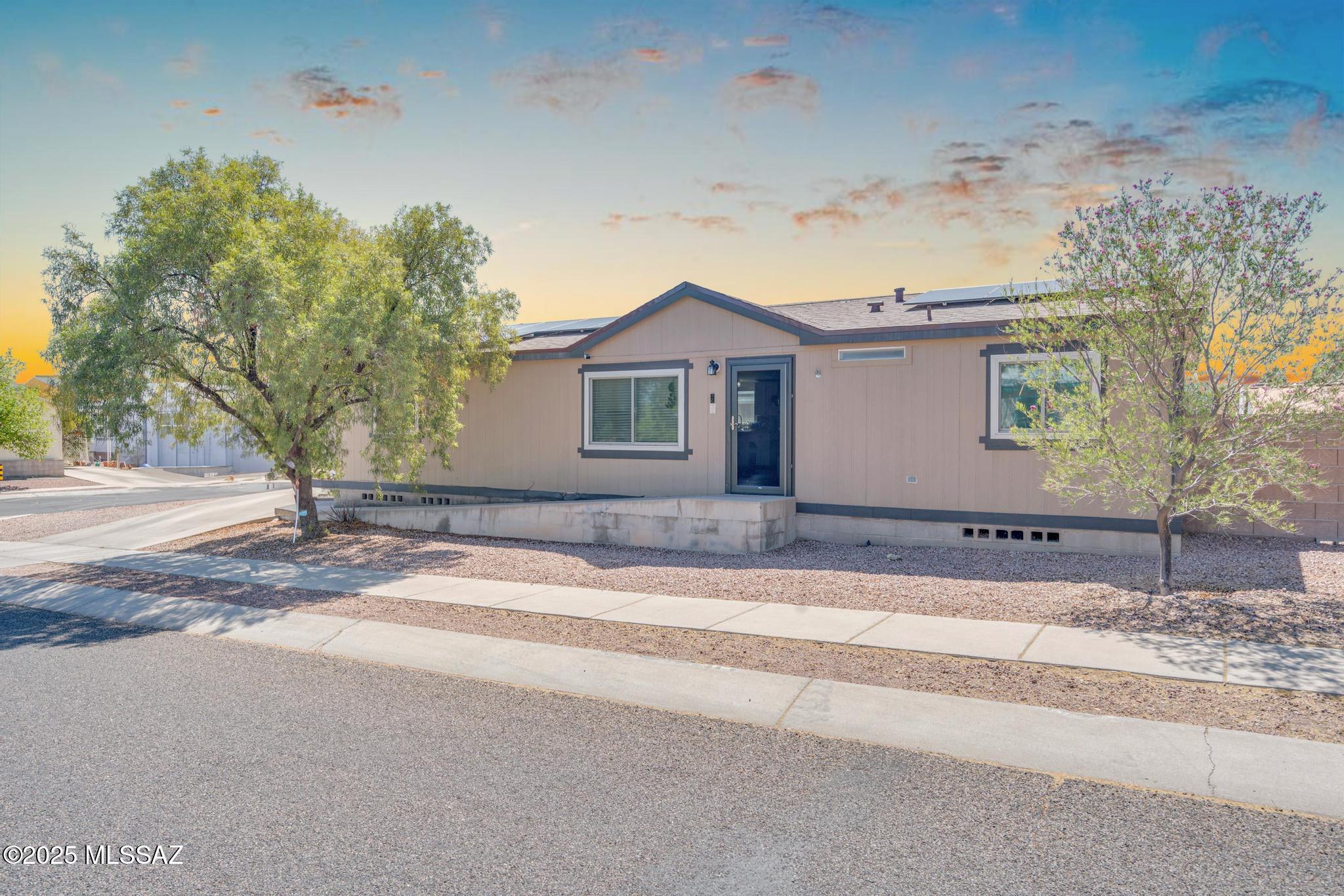 Country Club Terrace (1-108) - Residential
