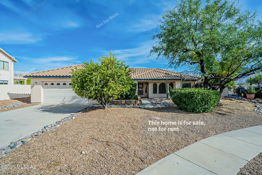Gorgeous Home tucked away at the end of the cul-de-sac with backyard views of Mt. Lemon. This 3bed 2bath home, has amazing views, and awaiting its new family!