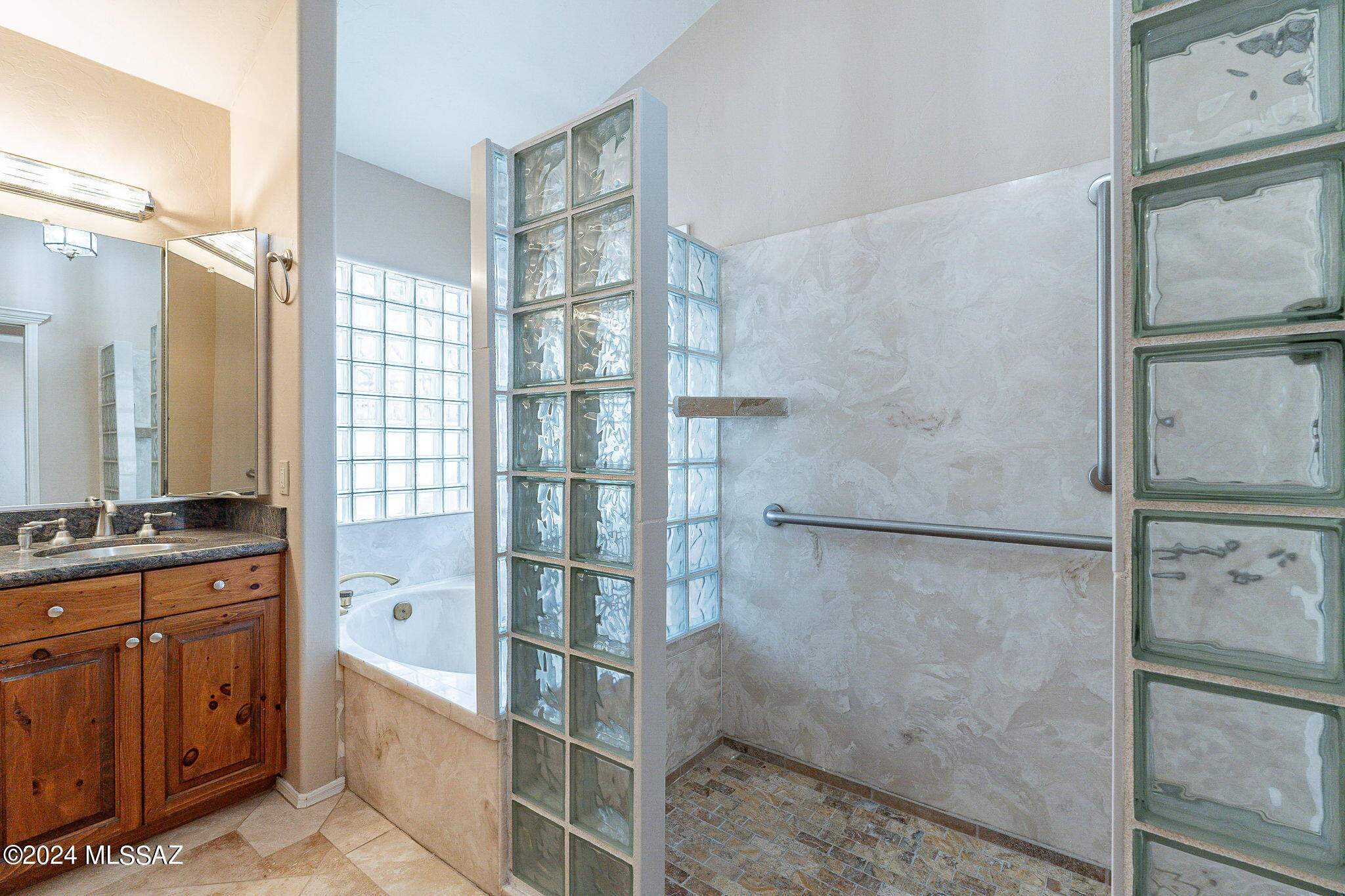 Las Colinas Encantadas (1-5) - Residential