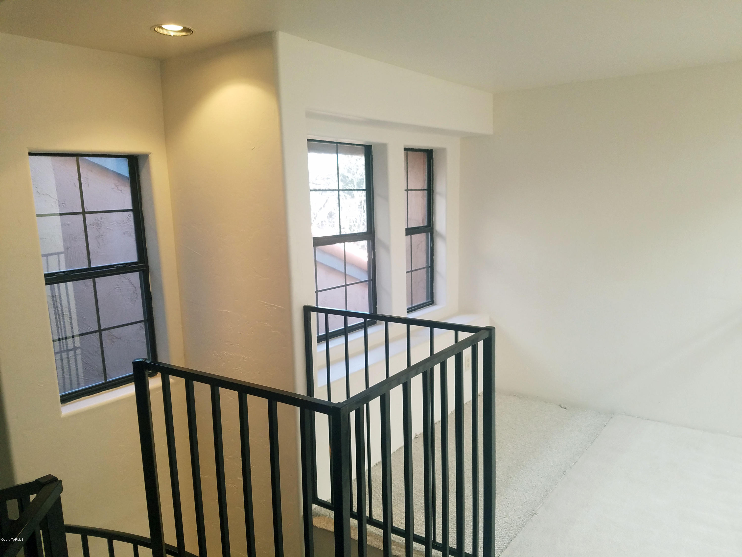 Ventana De Sabino North (1-127) - Residential