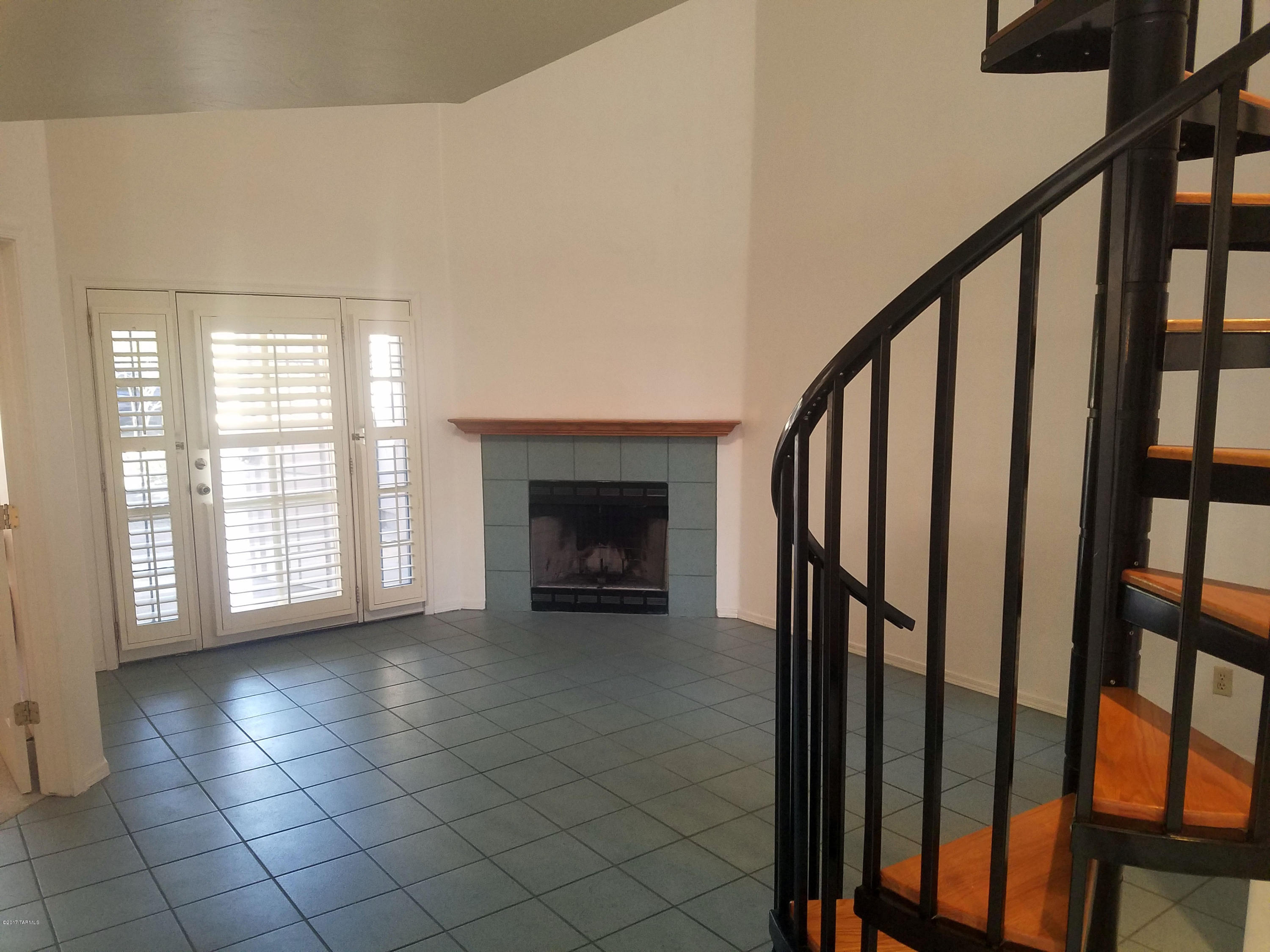 Ventana De Sabino North (1-127) - Residential