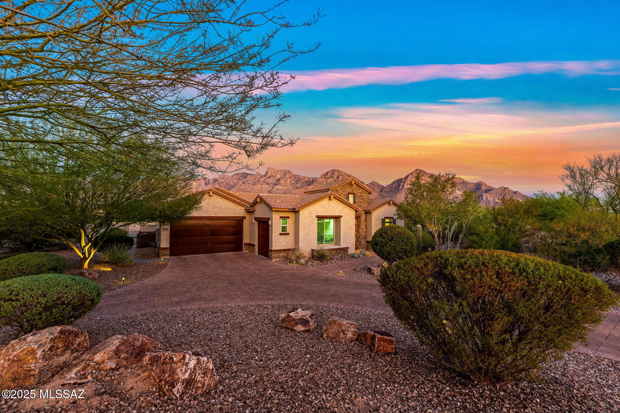 755 E Naranja Drive