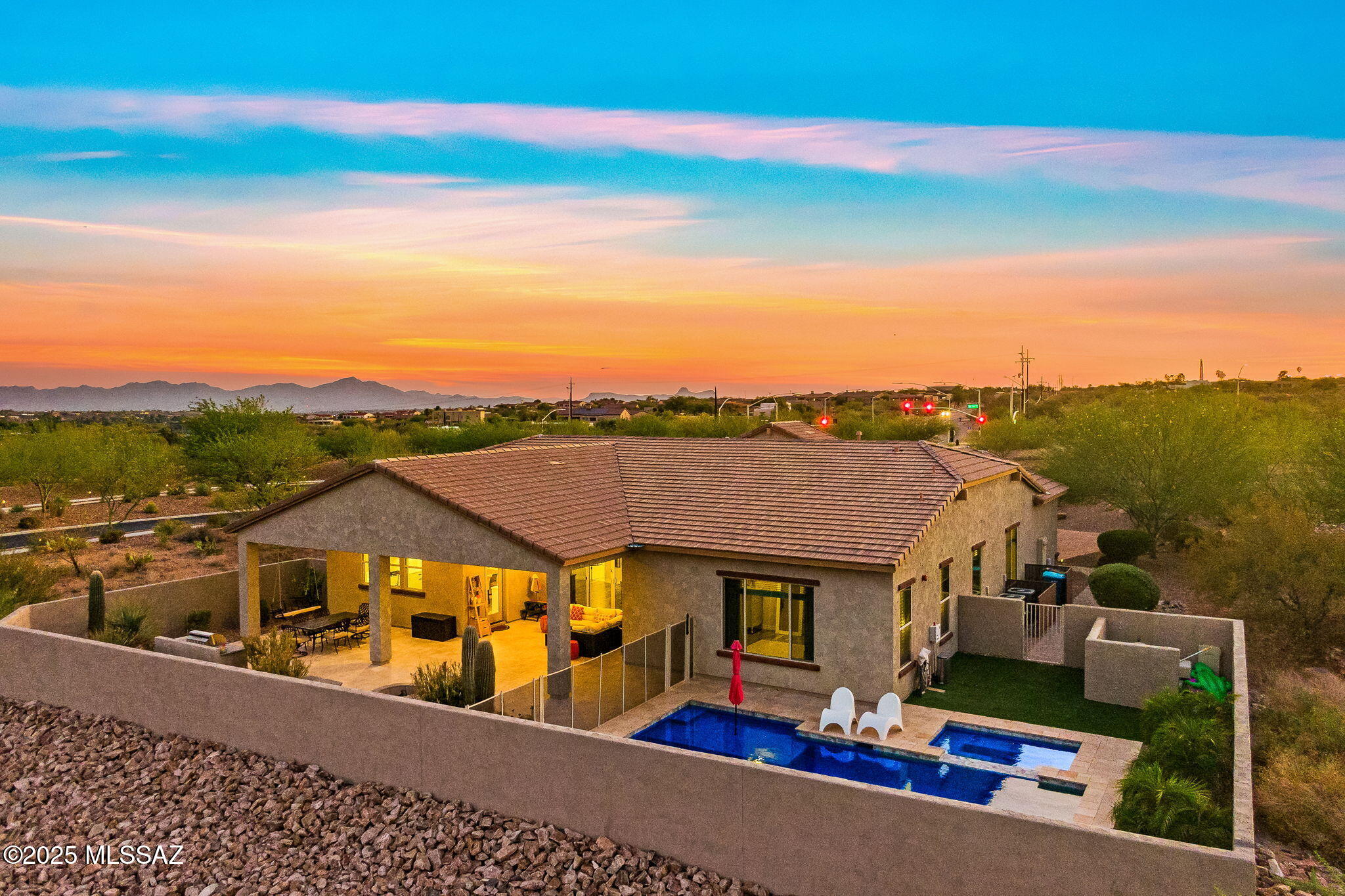 755 E Naranja Drive