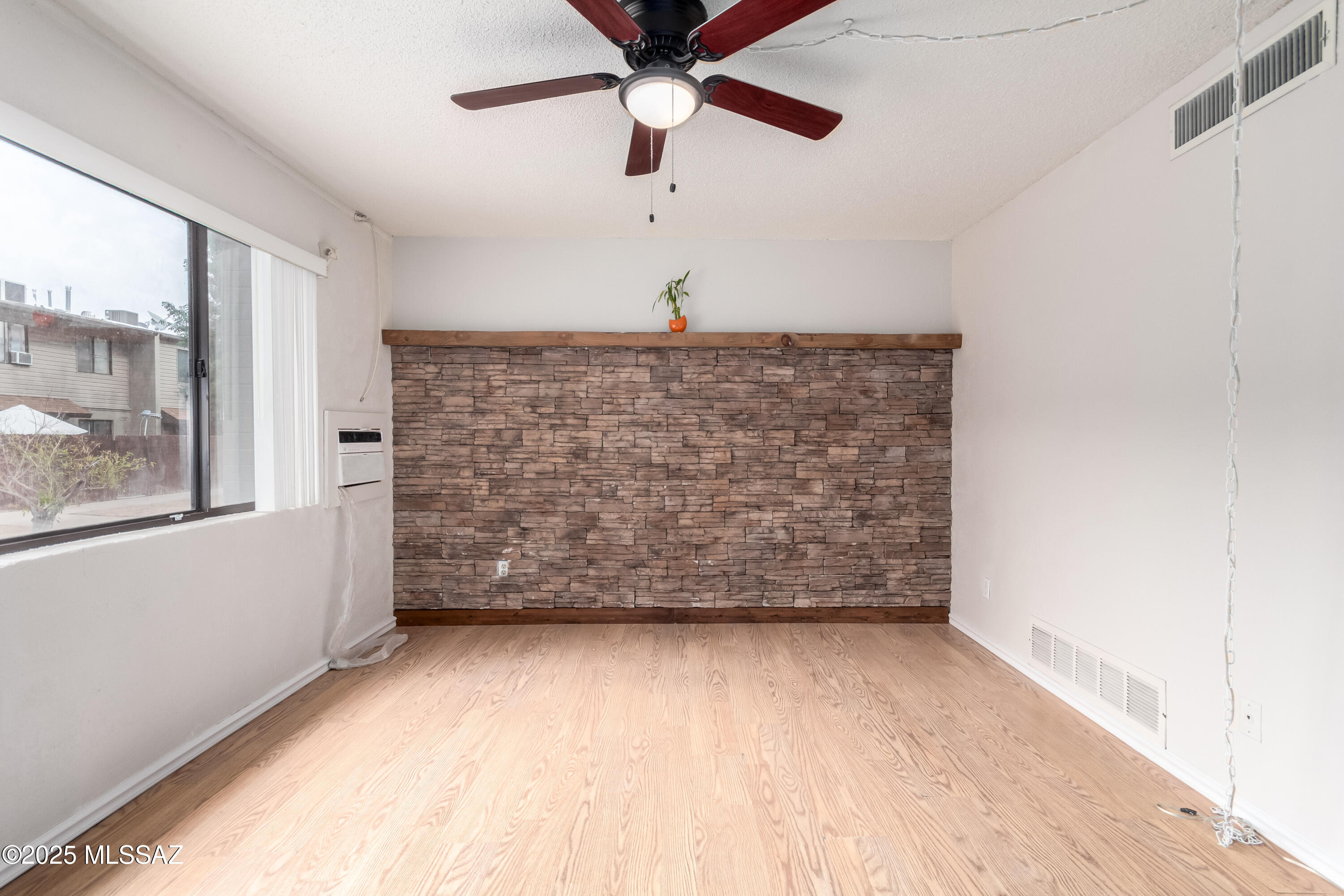 1330 S Avenida Polar E-9