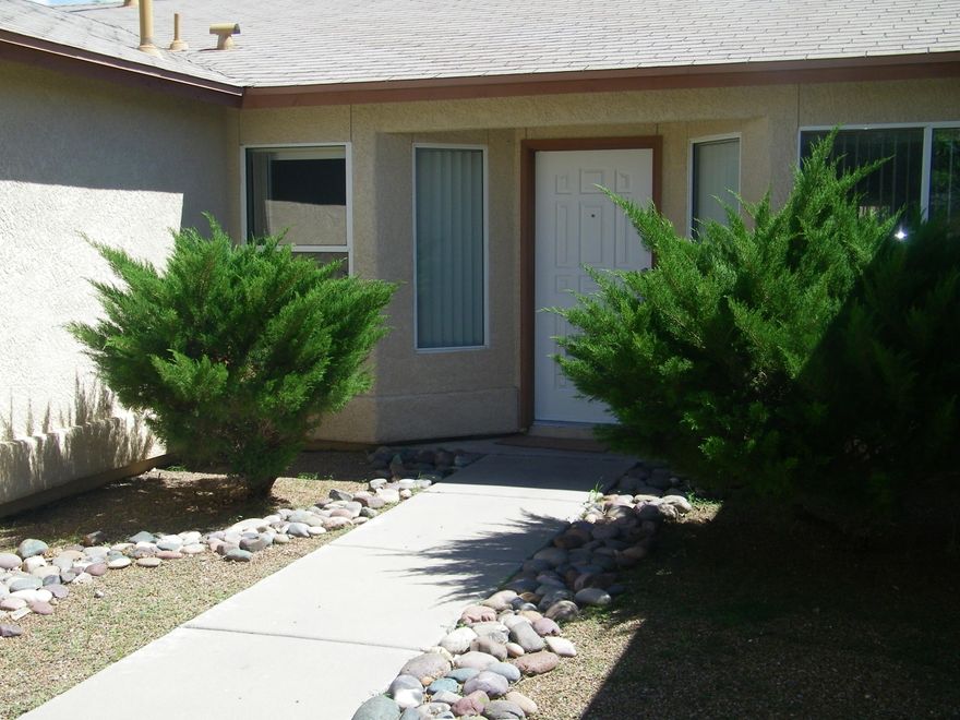 Hard to find 4 Bedroom, 2 Bath home in the heart of Rita Ranch. O[en floor plan with large living room & separate dining area.  family room opens to the kitchen. Split BR plan with huge Master Suite.
