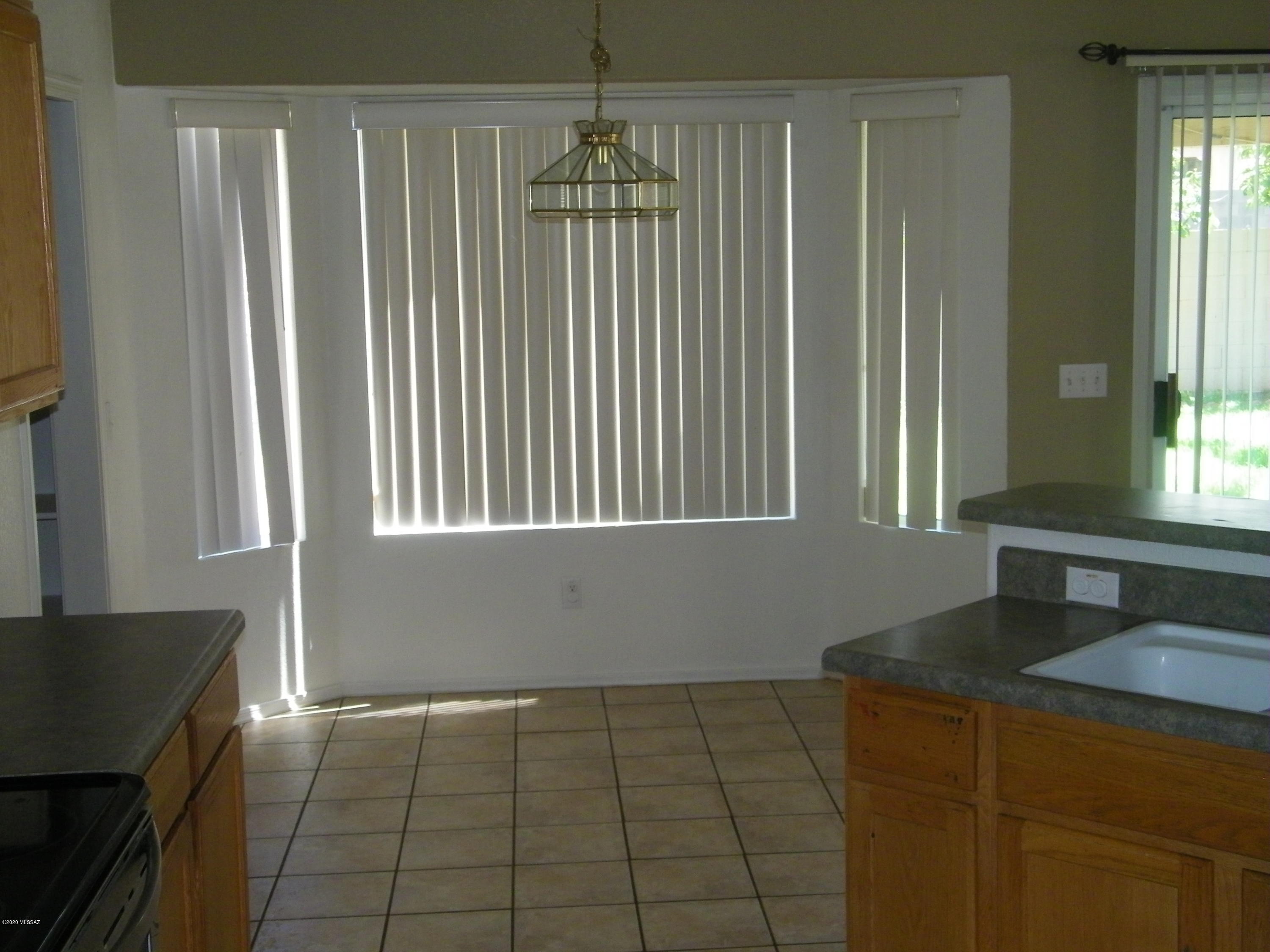 Sunrise Meadow At Rita Ranch (1-135) - Residential Lease