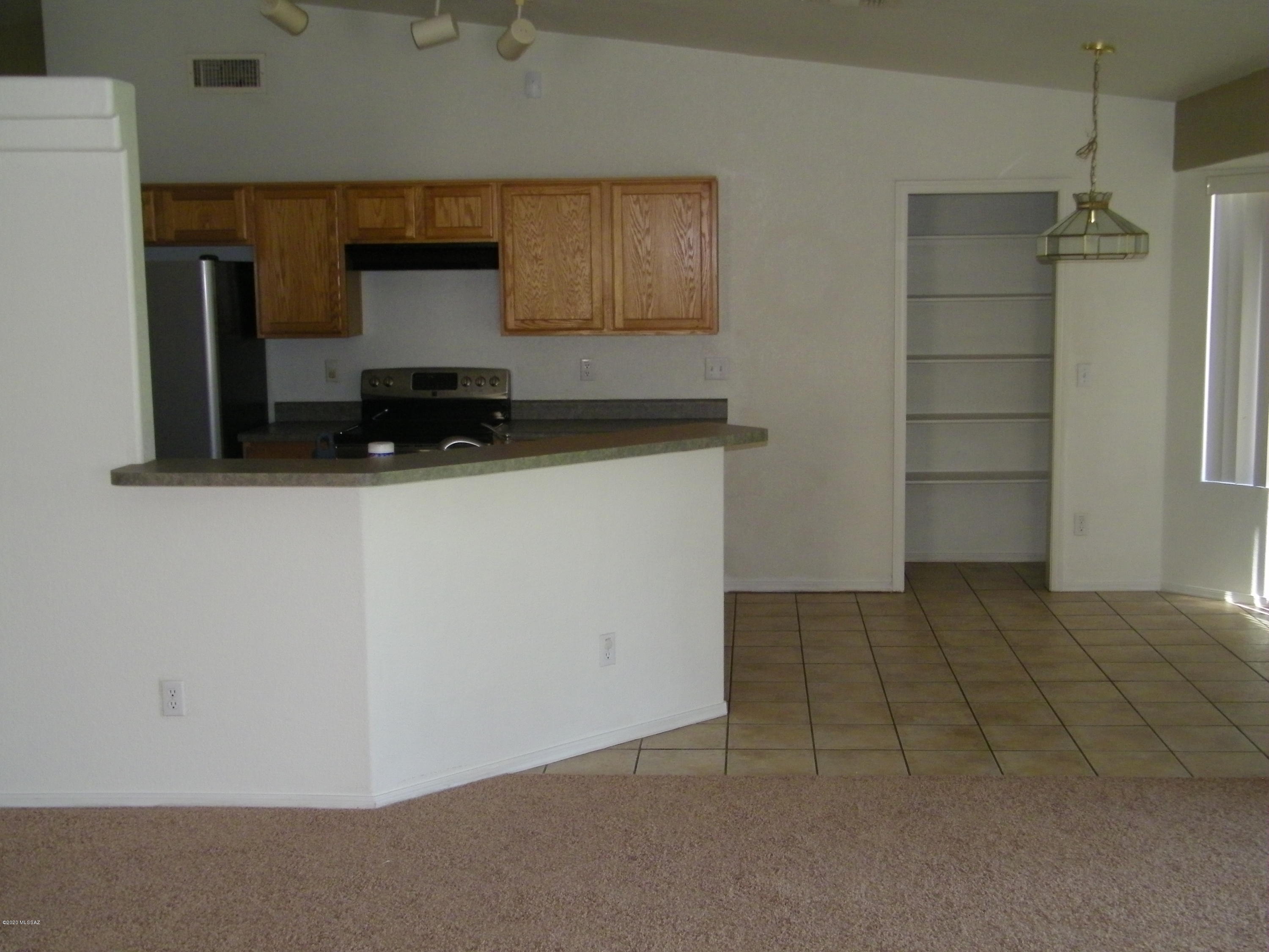 Sunrise Meadow At Rita Ranch (1-135) - Residential Lease