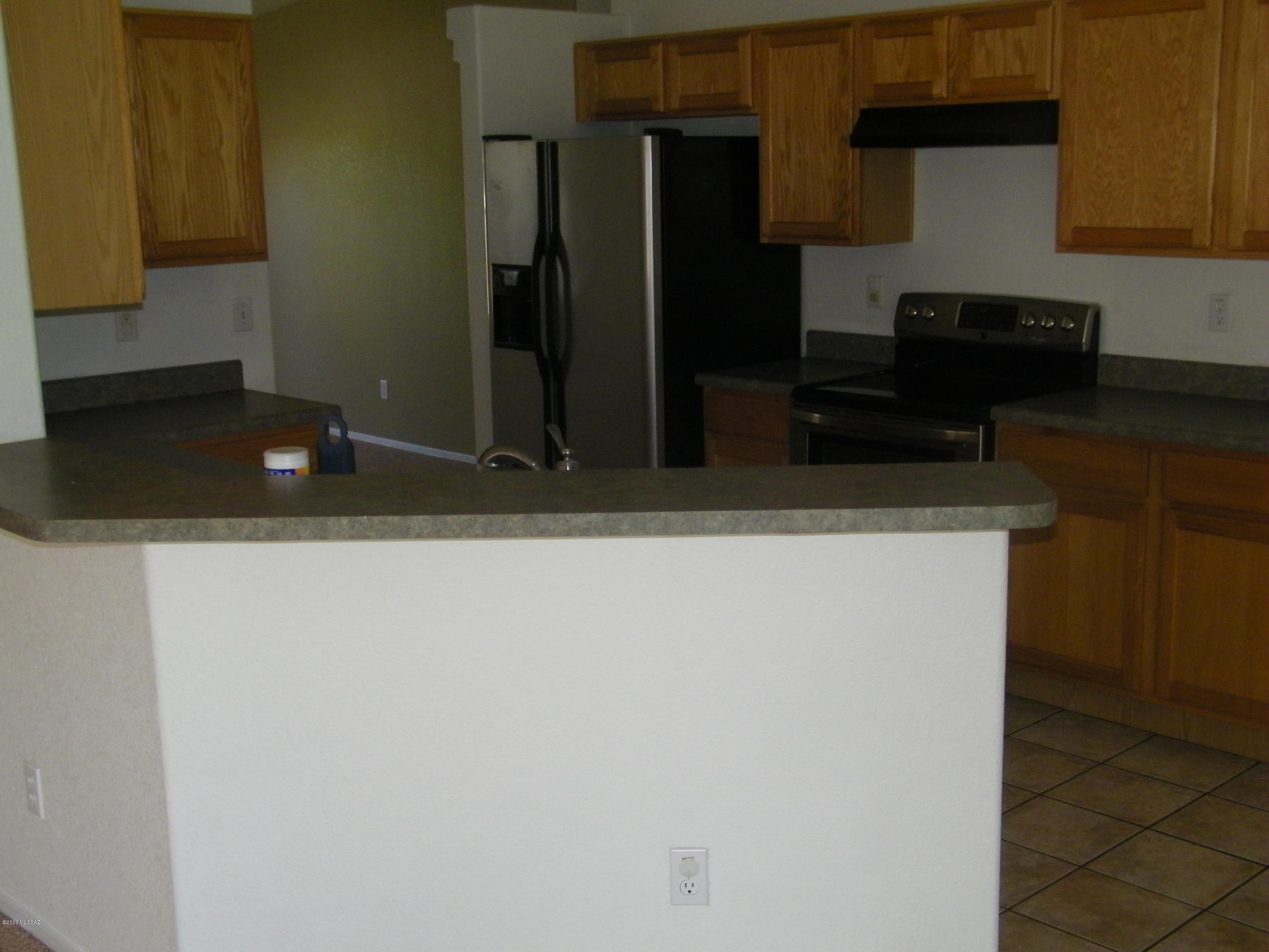 Sunrise Meadow At Rita Ranch (1-135) - Residential Lease
