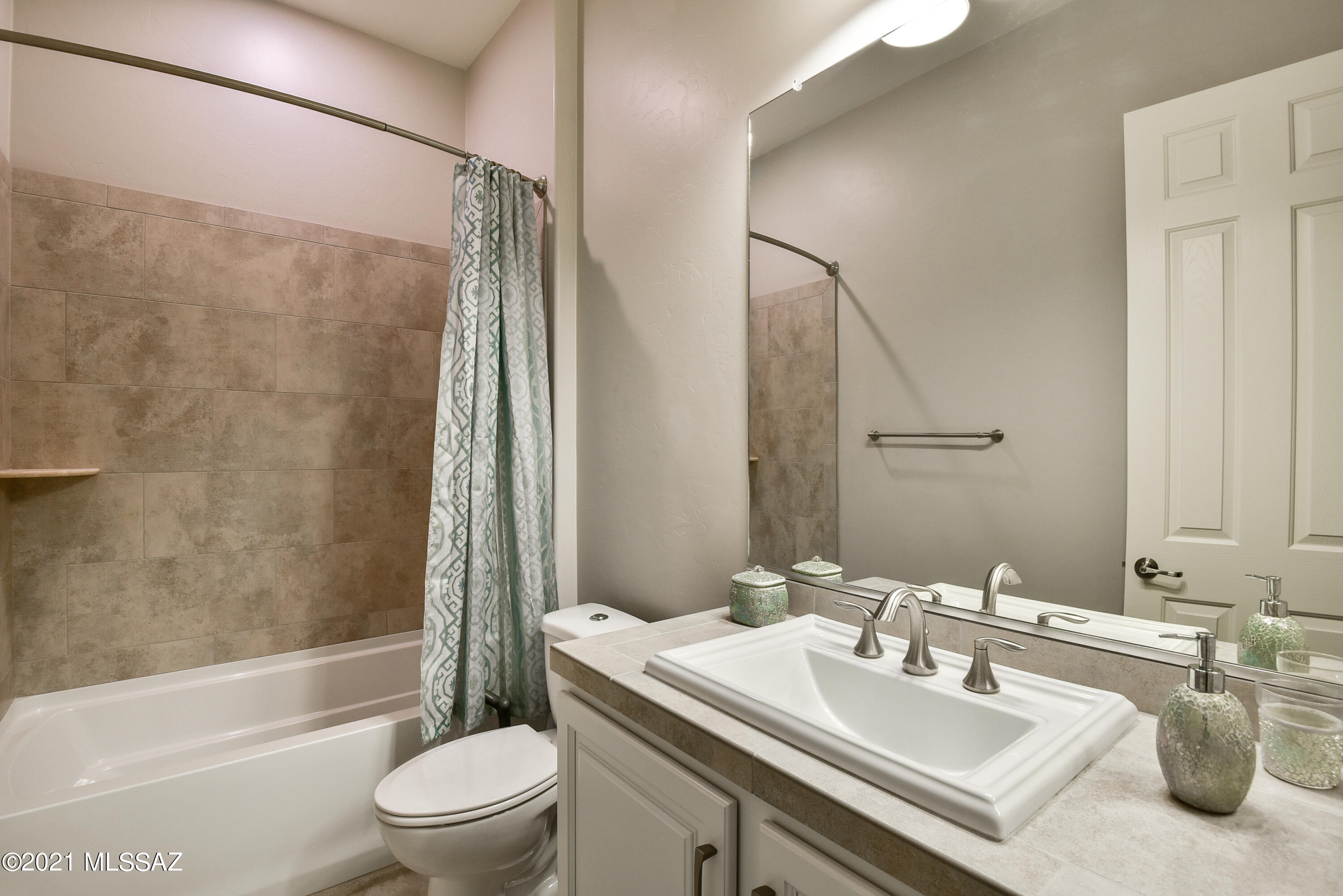 Eagles Rest SQ20152890001 - Residential