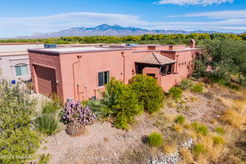 A home in Tubac