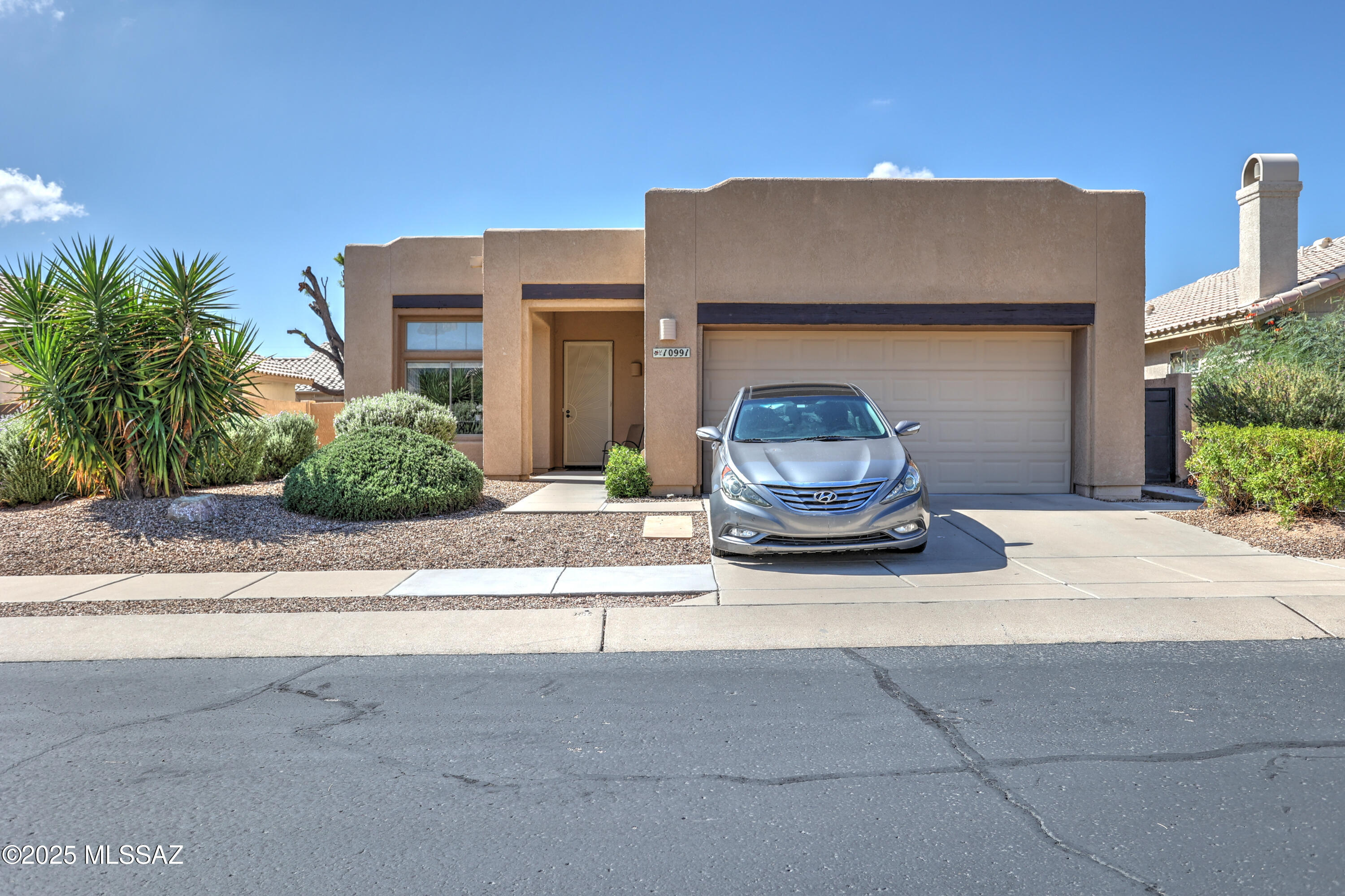 10991 N Double Eagle Court