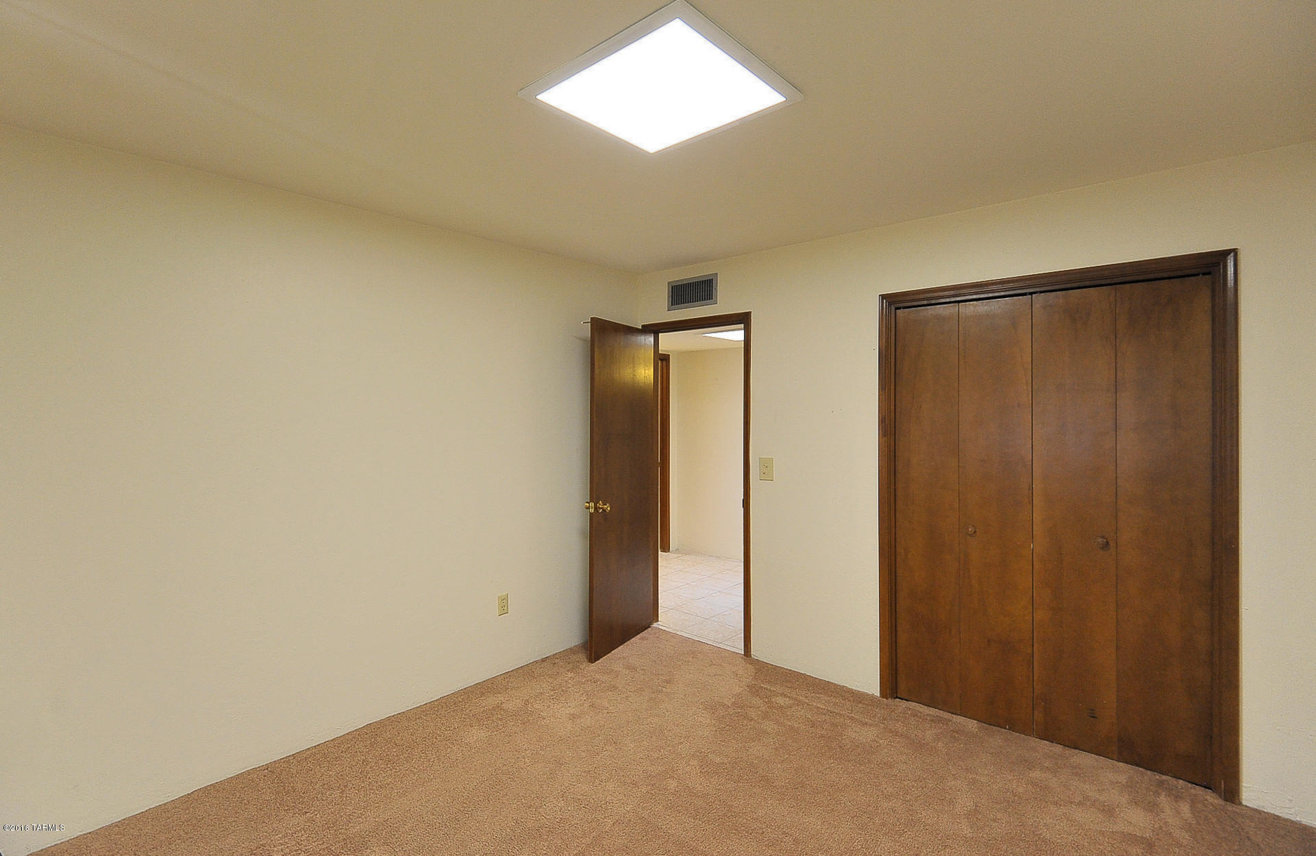Via Entrada Townhouses - Residential Lease