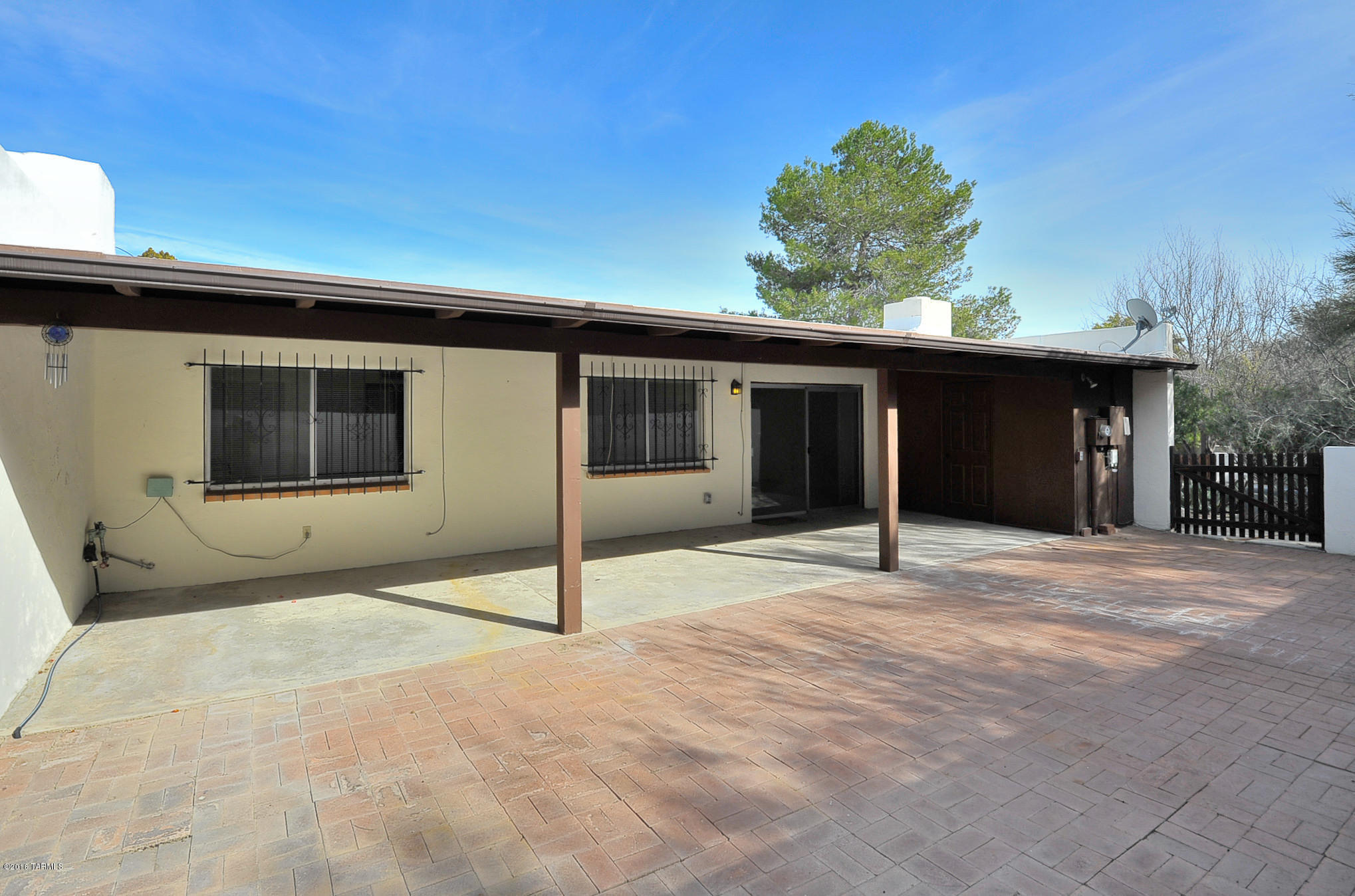 Via Entrada Townhouses - Residential Lease