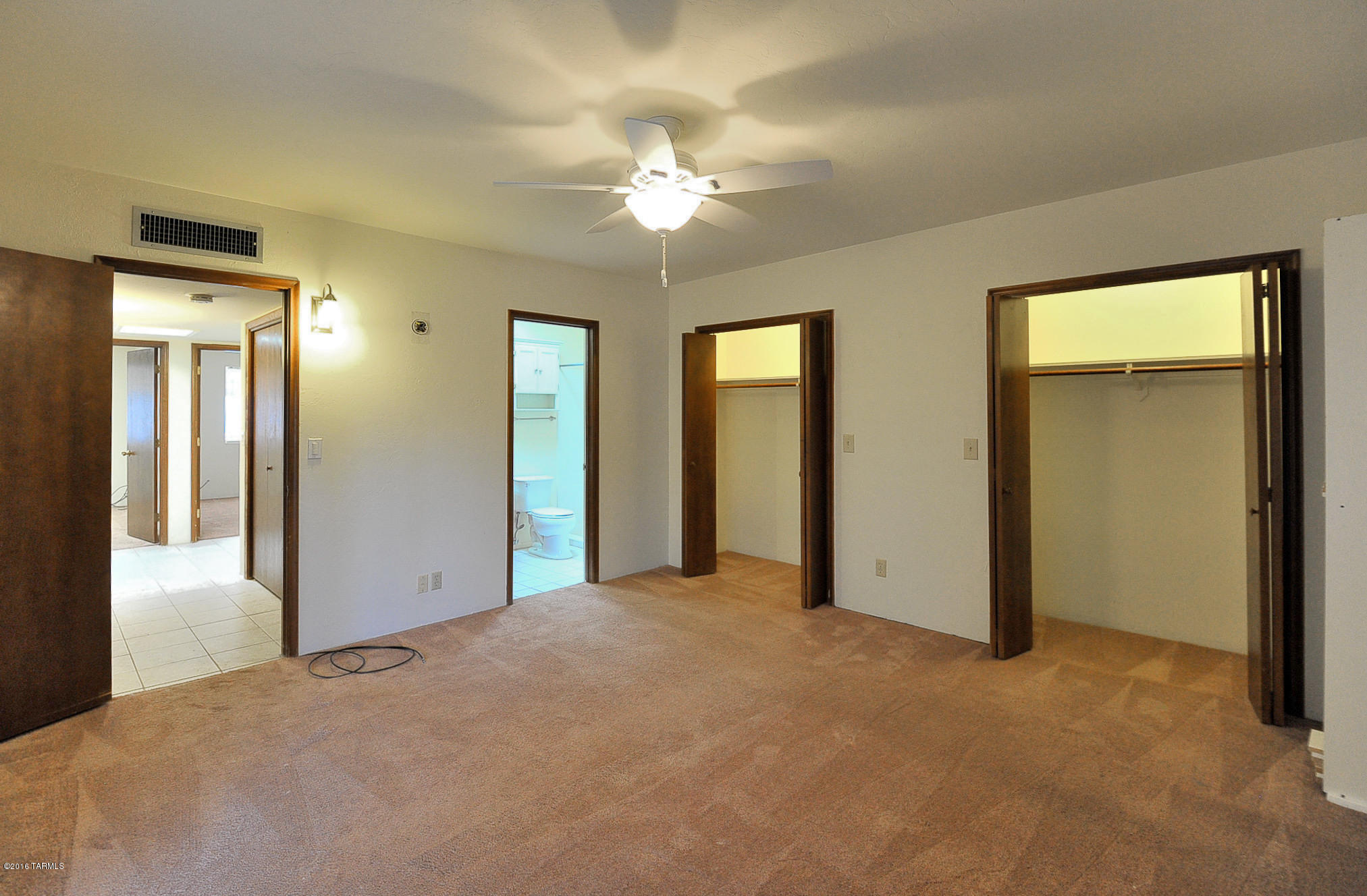 Via Entrada Townhouses - Residential Lease