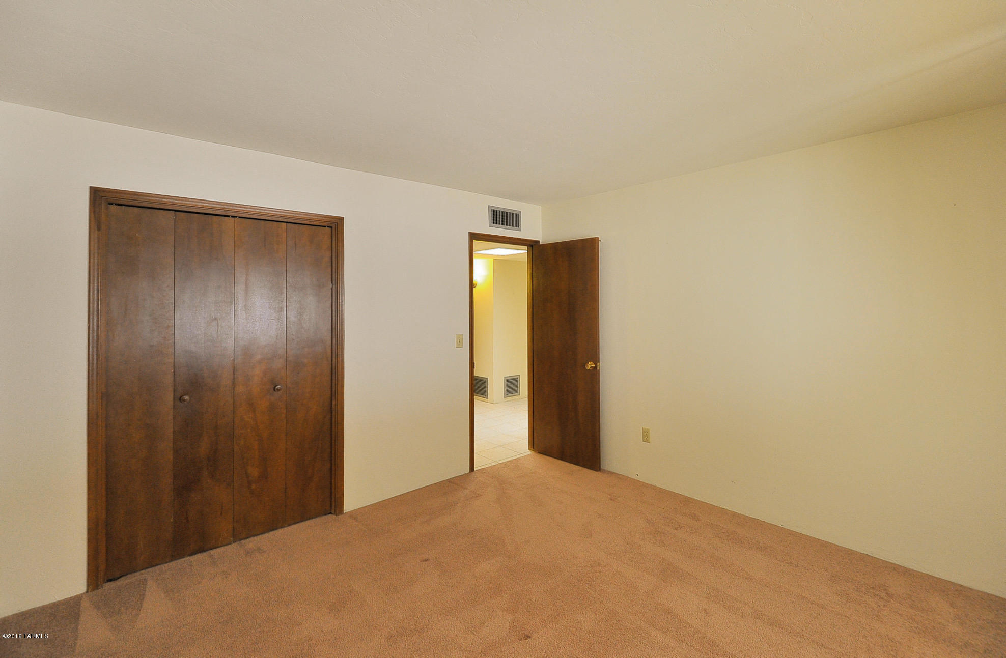 Via Entrada Townhouses - Residential Lease