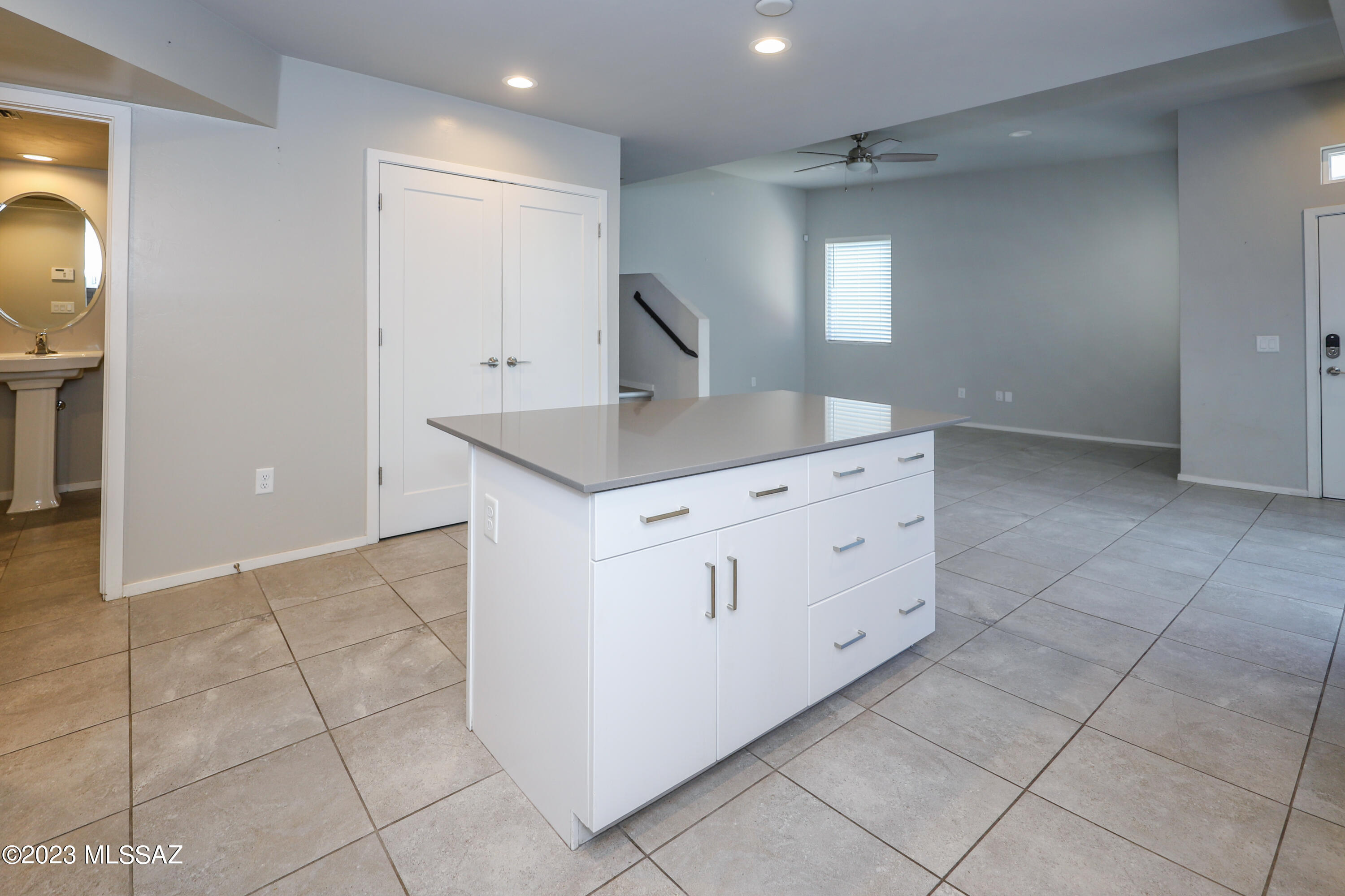 Park Modern SQ20171350679 - Residential