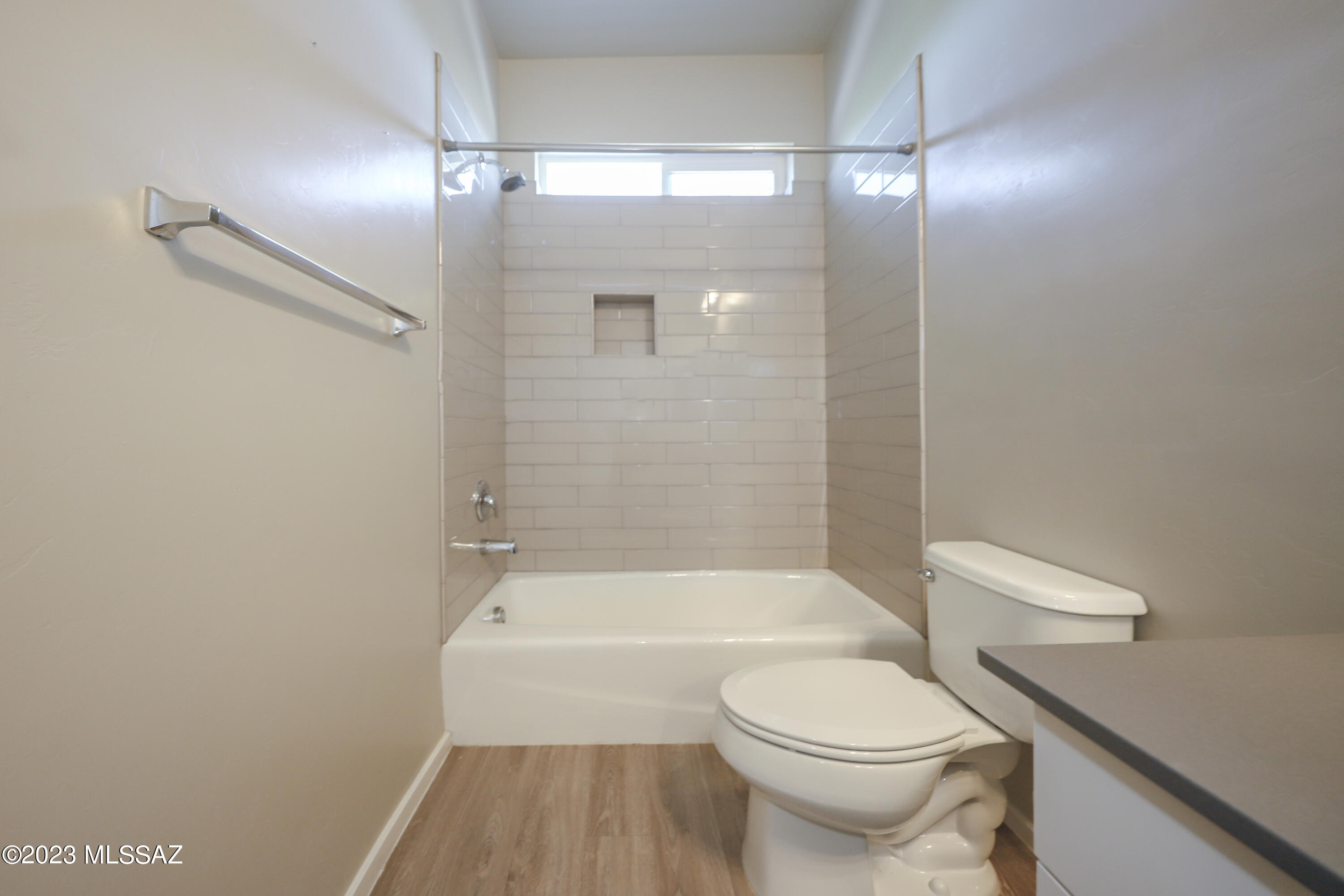 Park Modern SQ20171350679 - Residential